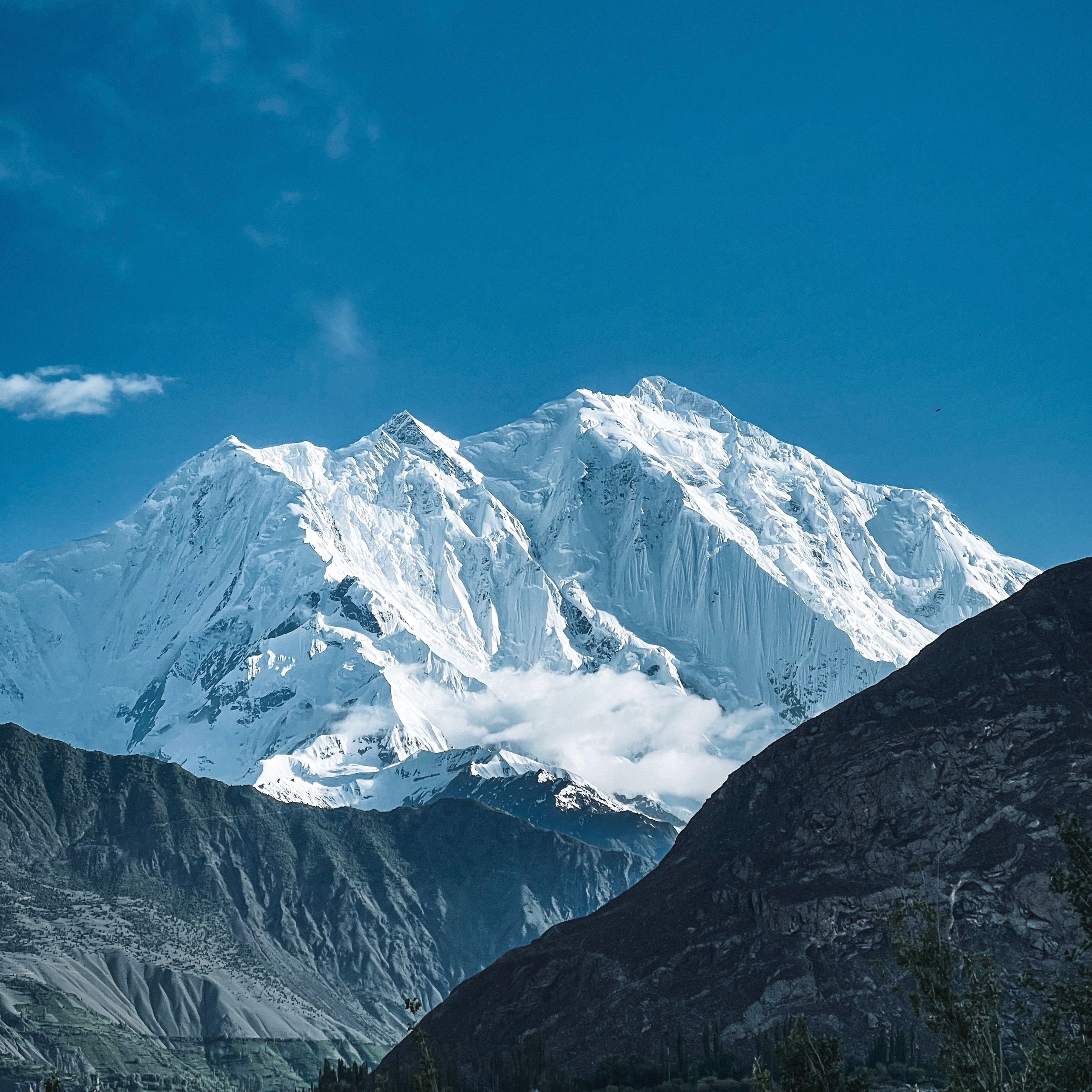 2844x2844 Majestic Rakaposhi Mountain in Summer Landscape · Free