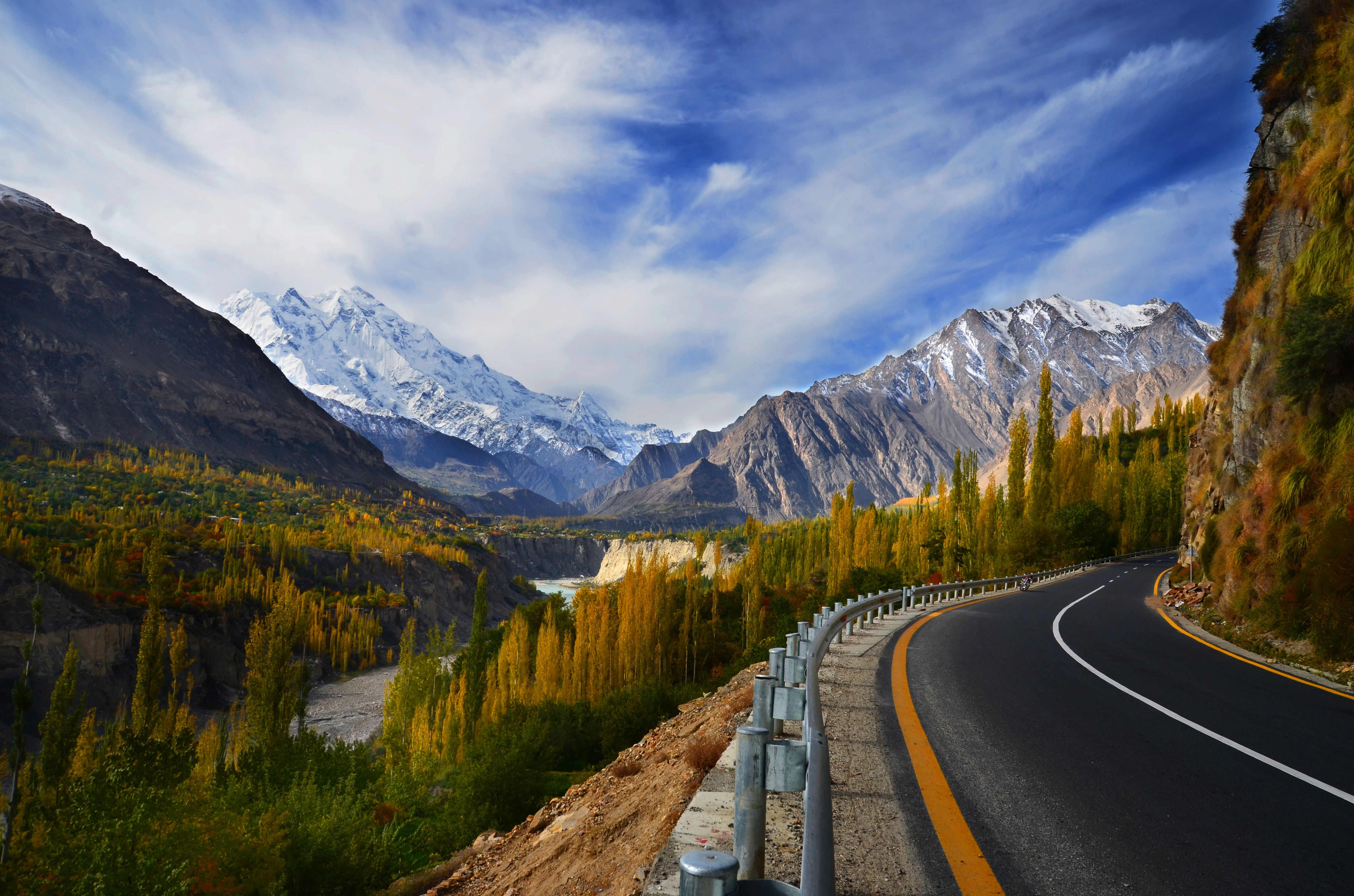 4928x3264 Rakaposhi as seen from Karakoram Highway. By Muzaffar Bukhari [4928x3264]