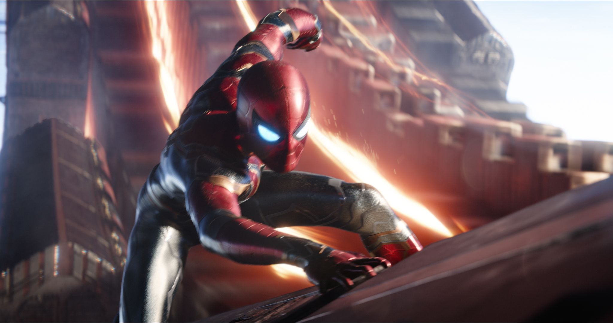 2048x1080 Avengers: Infinity War: Spider Man And Iron Man's New Suits