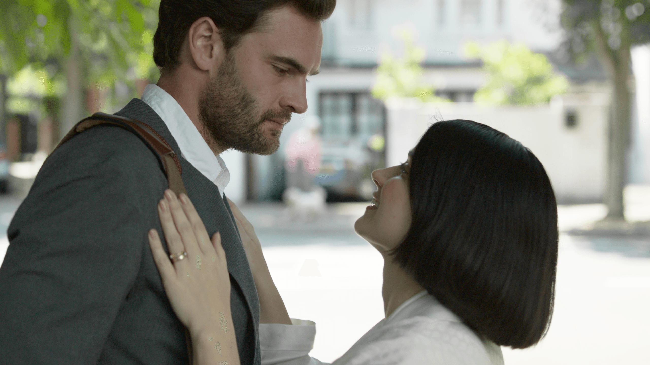 2560x1440 Netflix show Behind Her Eyes: Release Date, Plot, Cast & Ending