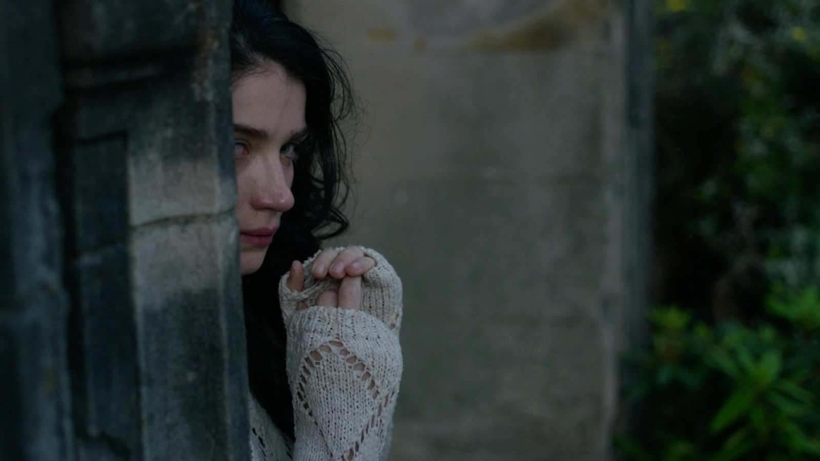 1600x900 Is Behind her Eyes based on a book?. Woman & Home