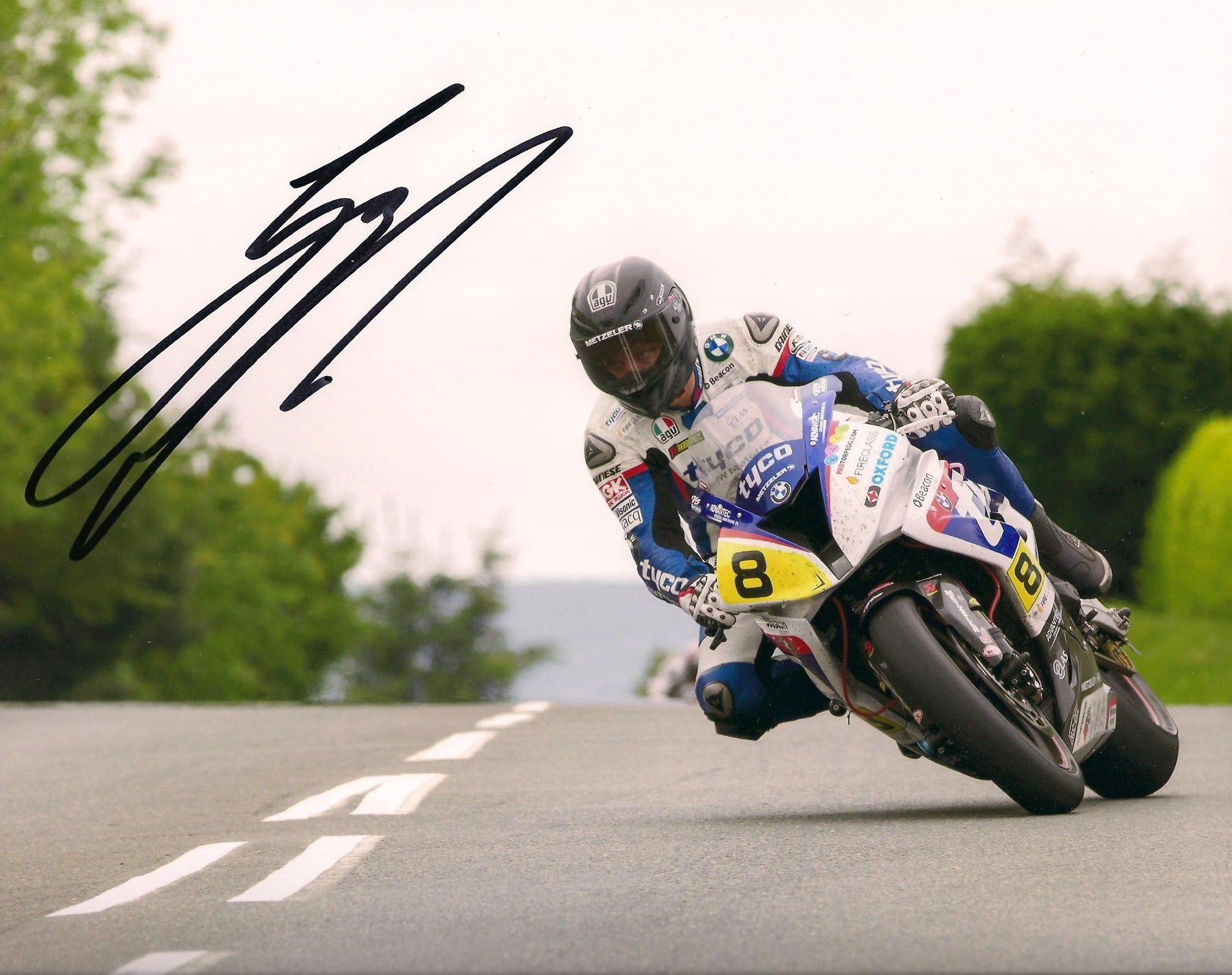 1952x1545 Guy Martin Corner 2015 x 12 Autographed Picture