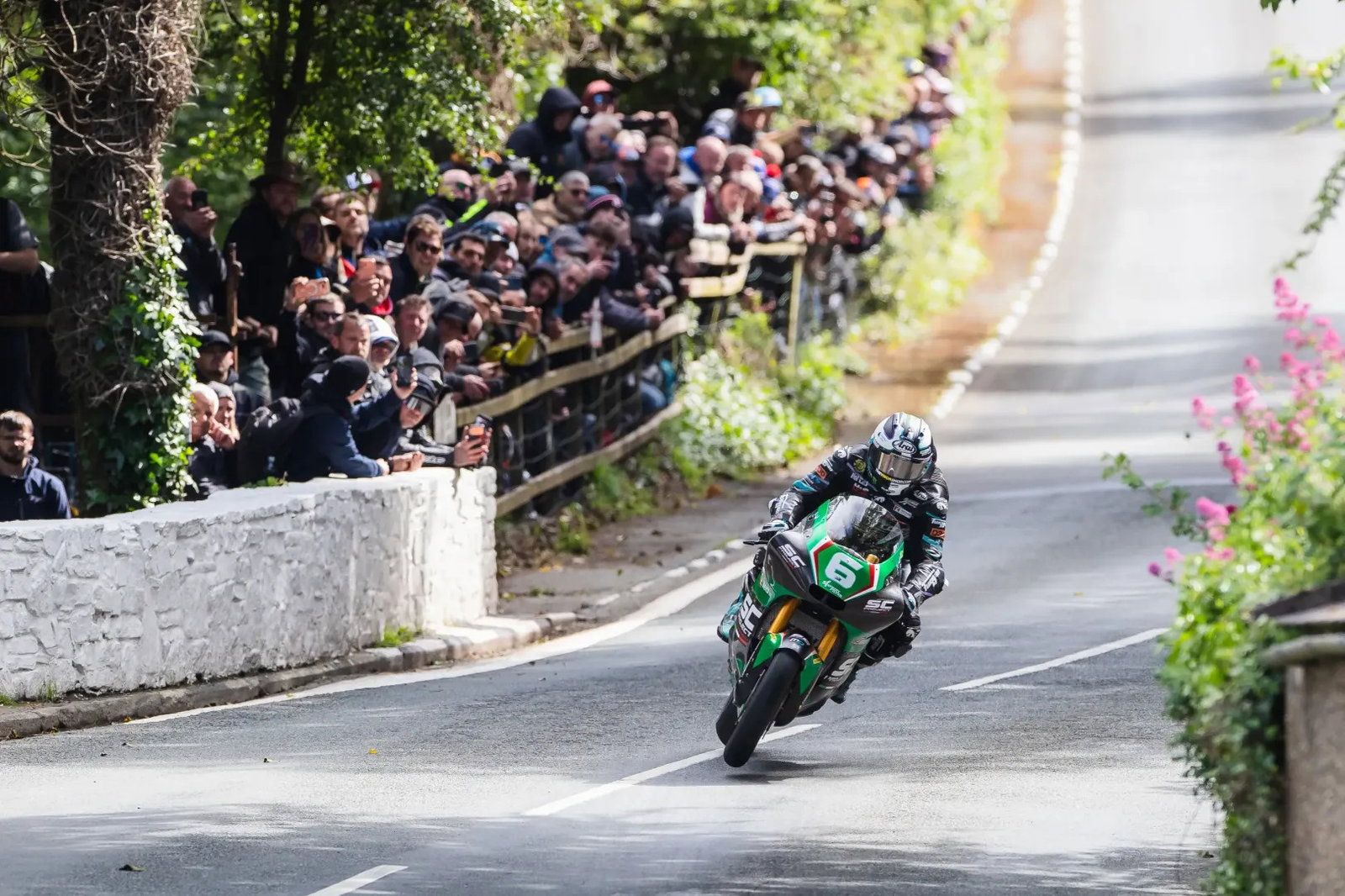 1600x1066 Guy Martin confirmed at Tyco Suzuki
