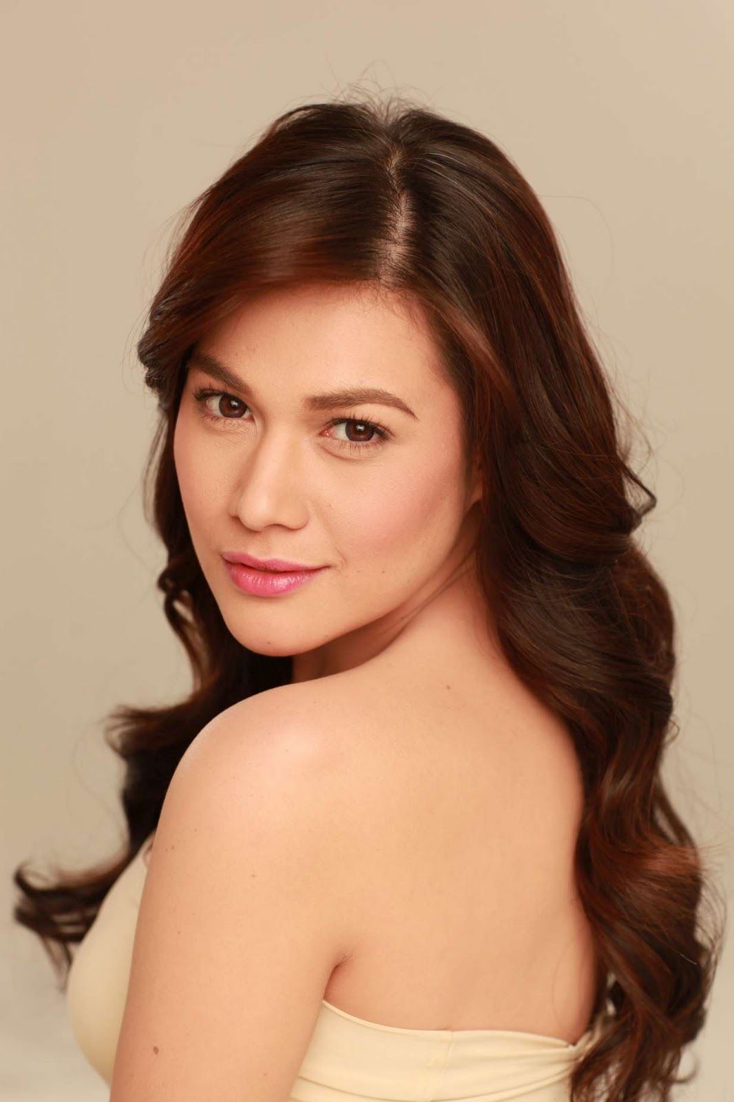 1066x1600 Bea Alonzo