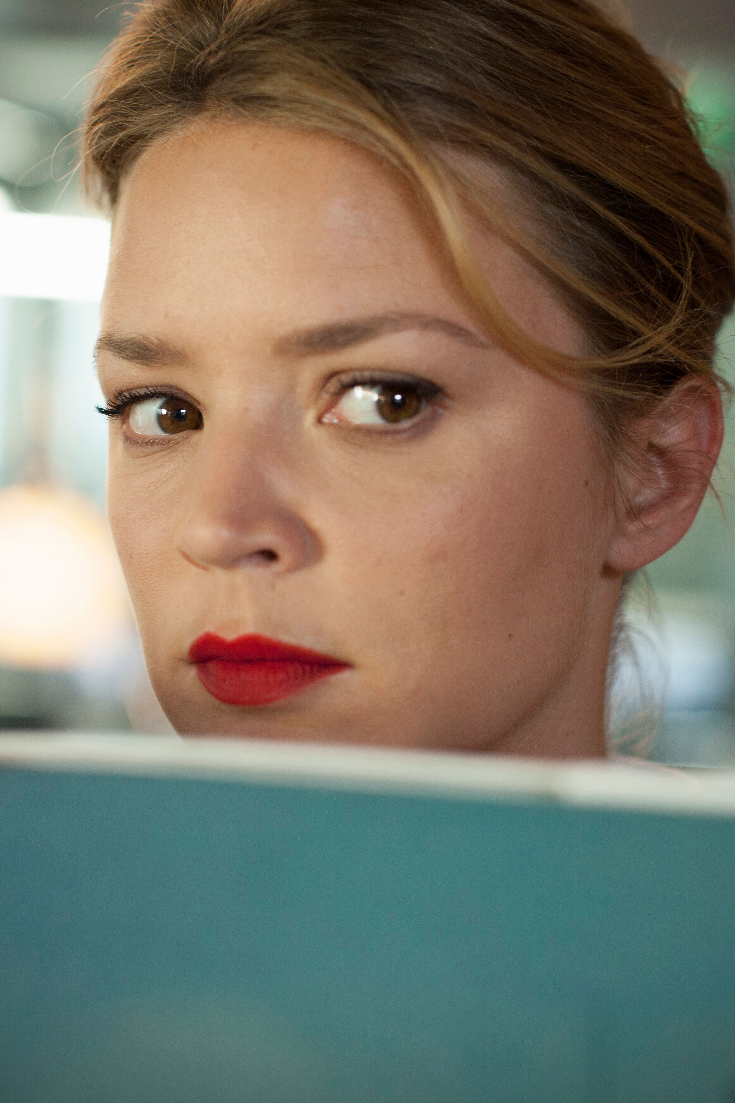 2360x3540 Virginie Efira : 5 films de l'actrice à voir sur Netflix