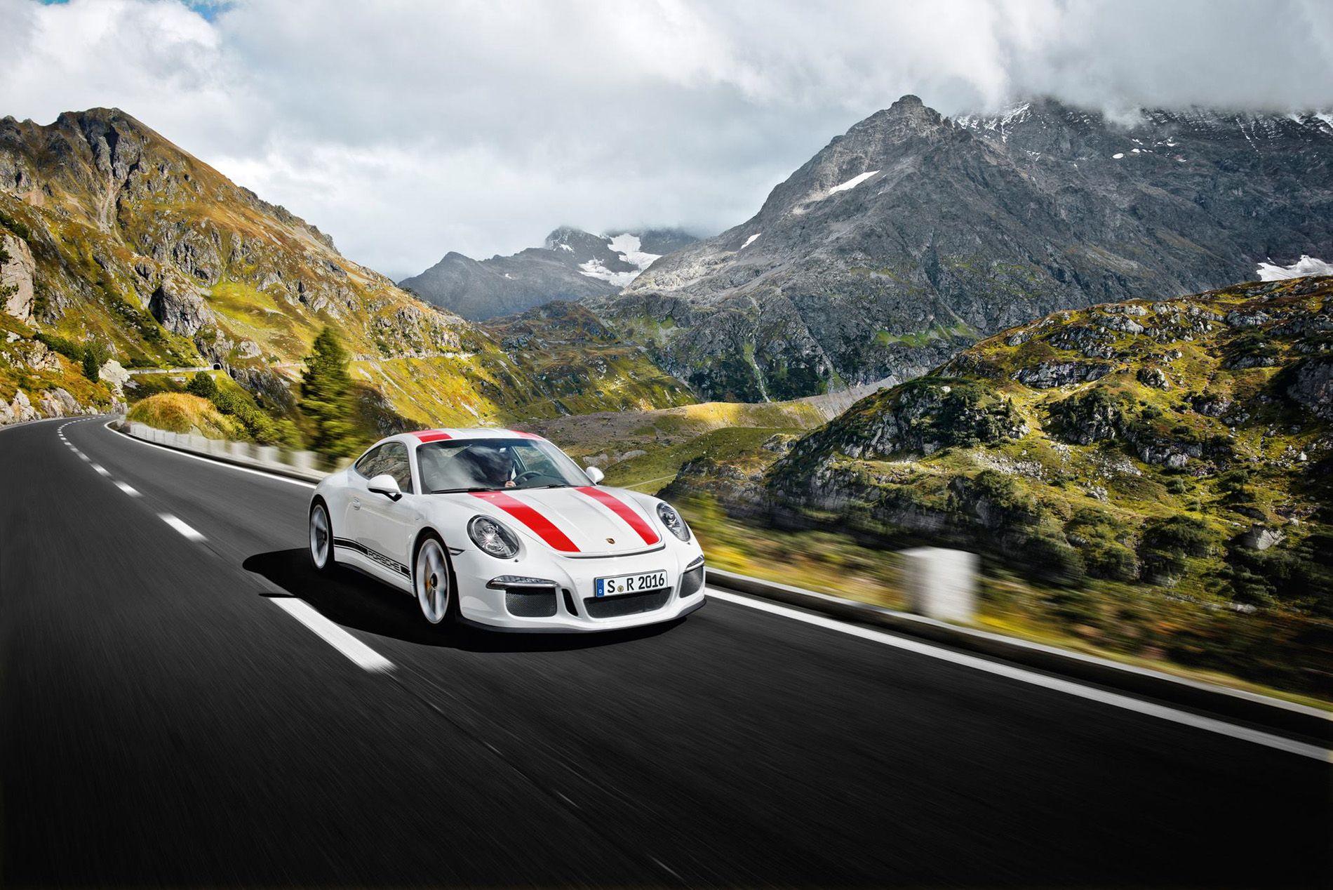 1900x1268 Porsche 911 R Wallpaper
