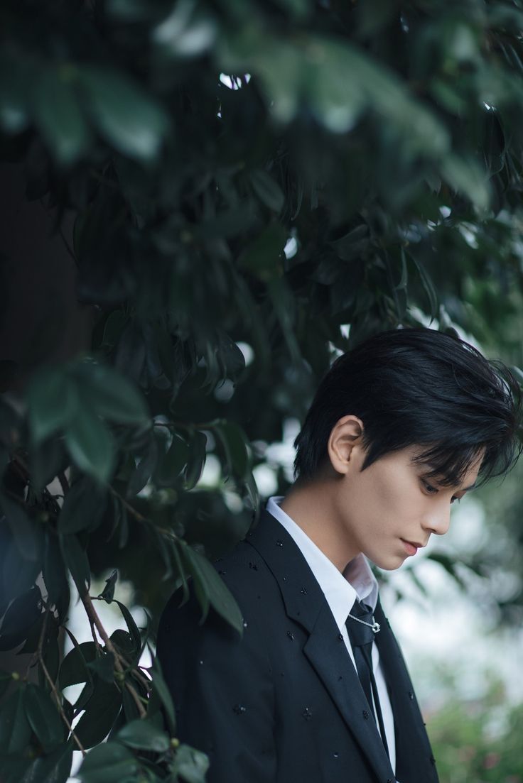 736x1103 Ding yuxi cute. Ding yuxi wallpaper, Chinese actors, Taiwan boys