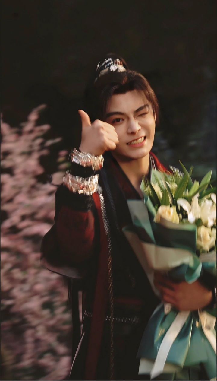 720x1263 Ryan ding wallpaper. Love game in eastern fantasy drama pfp, Ding yuxi boyfriend material, Cdrama actor