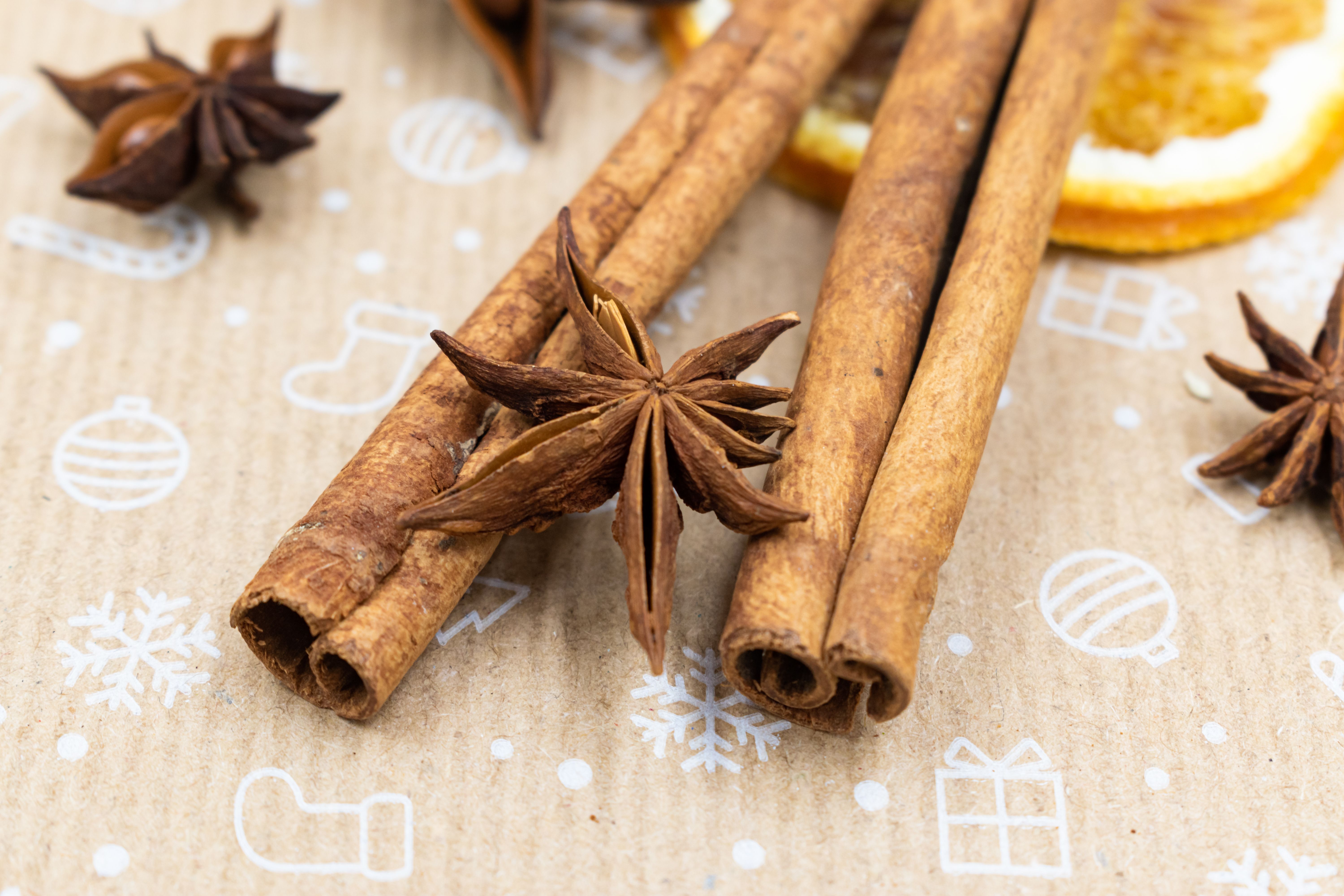 6000x4000 Cinnamon Sticks and Star Anise · Free
