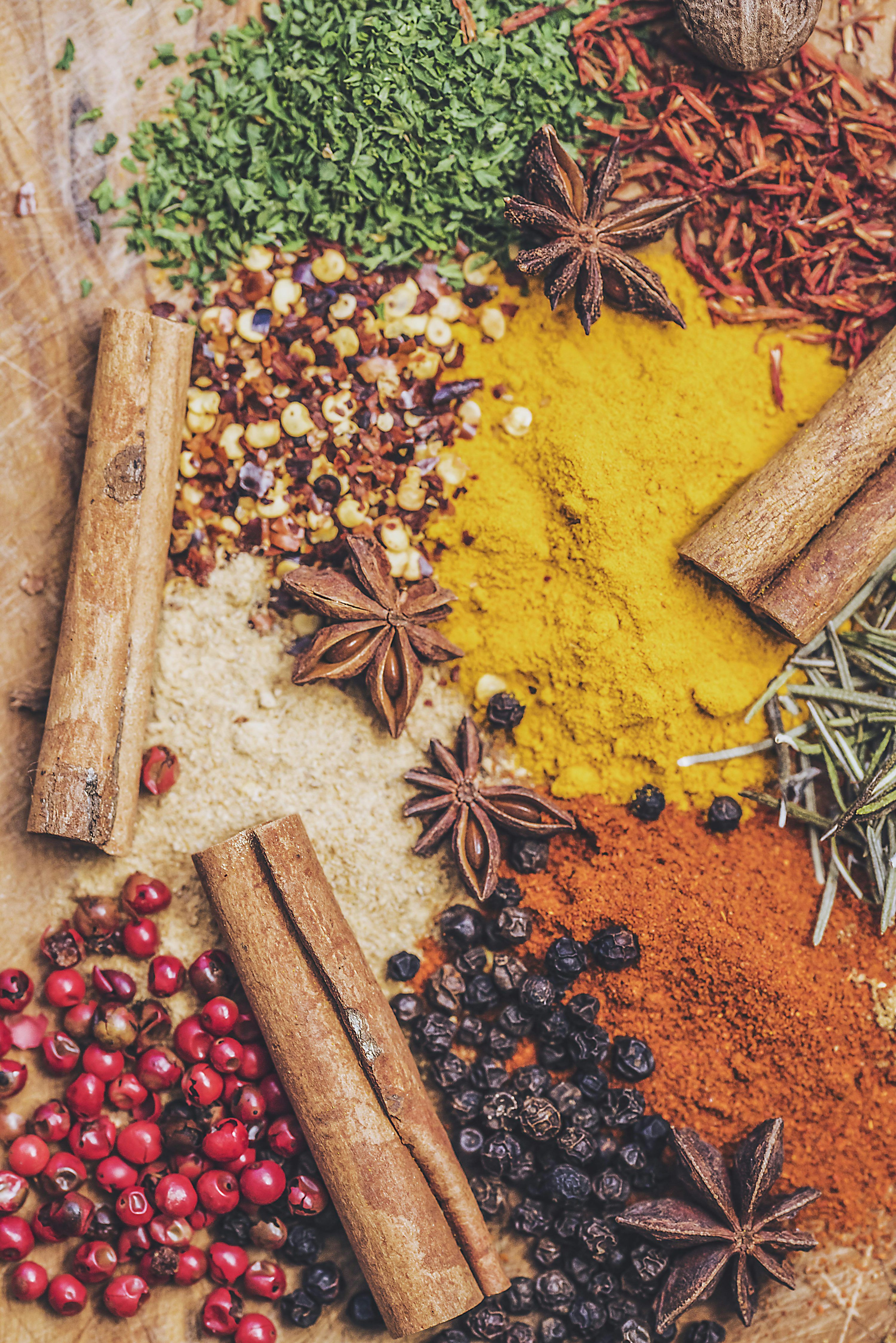 3000x4495 Cinnamon sticks and assorted culinary spices
