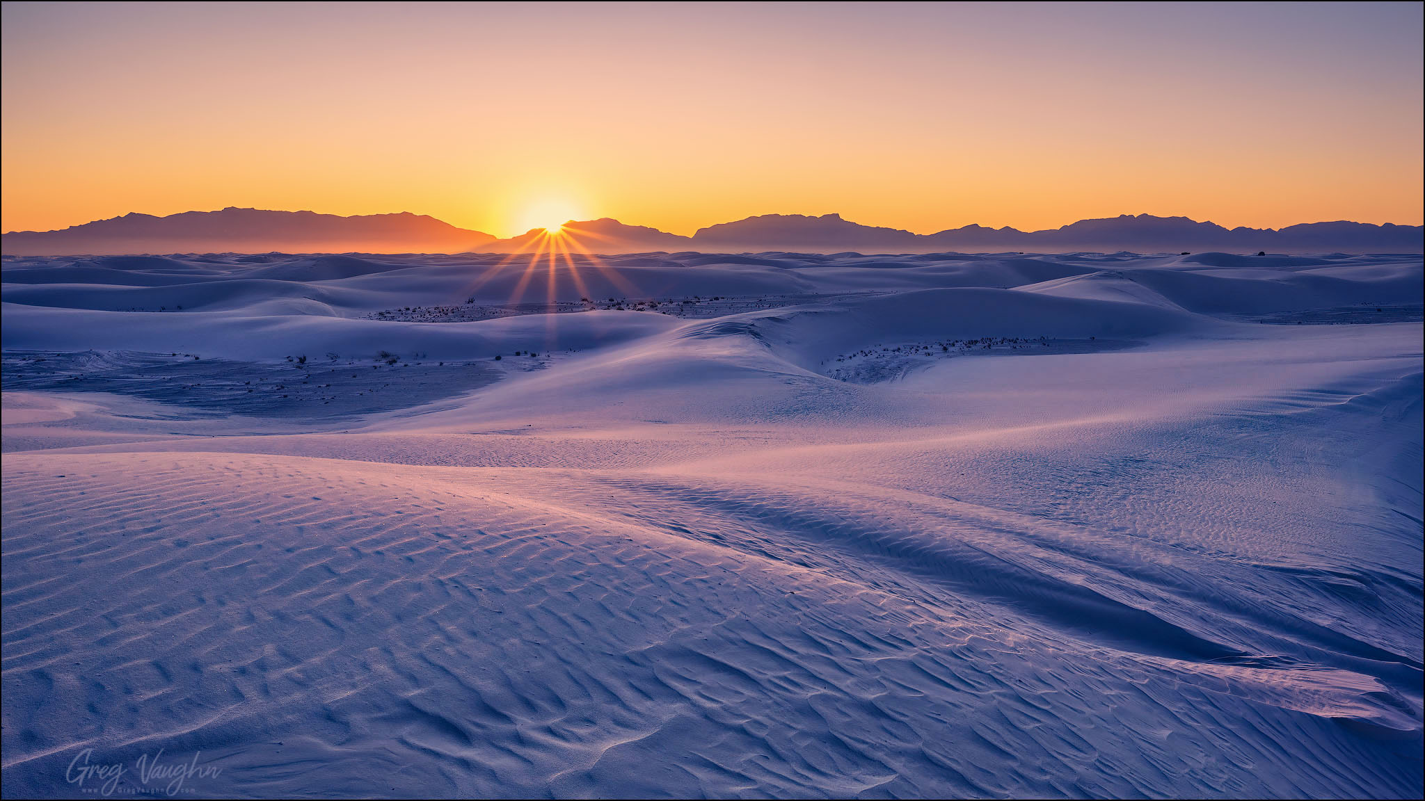 2048x1152 White Sands Newest National Park and Wonders