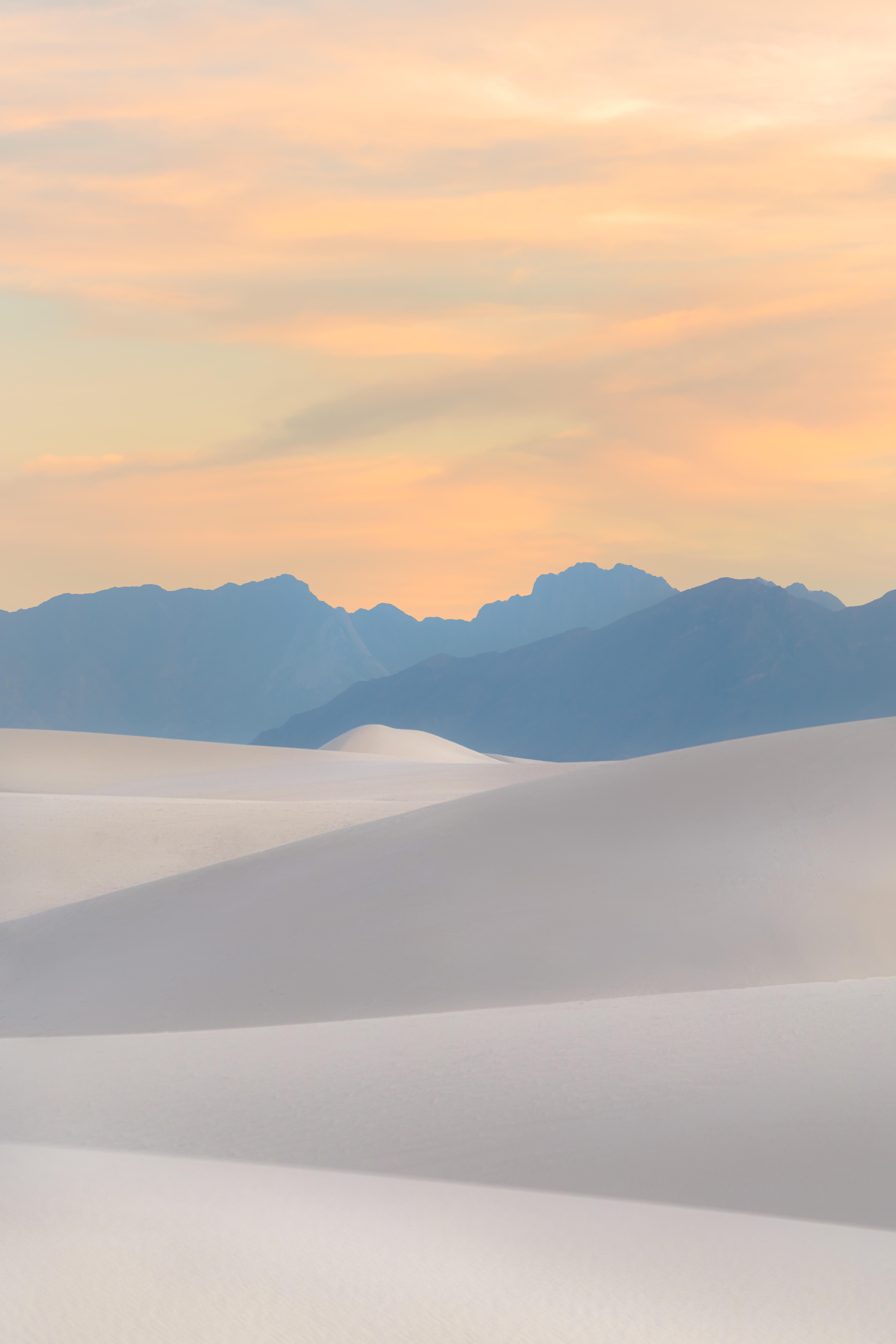 6014x9021 Layers at White Sands National Park, New Mexico (OC) [6014x9021]