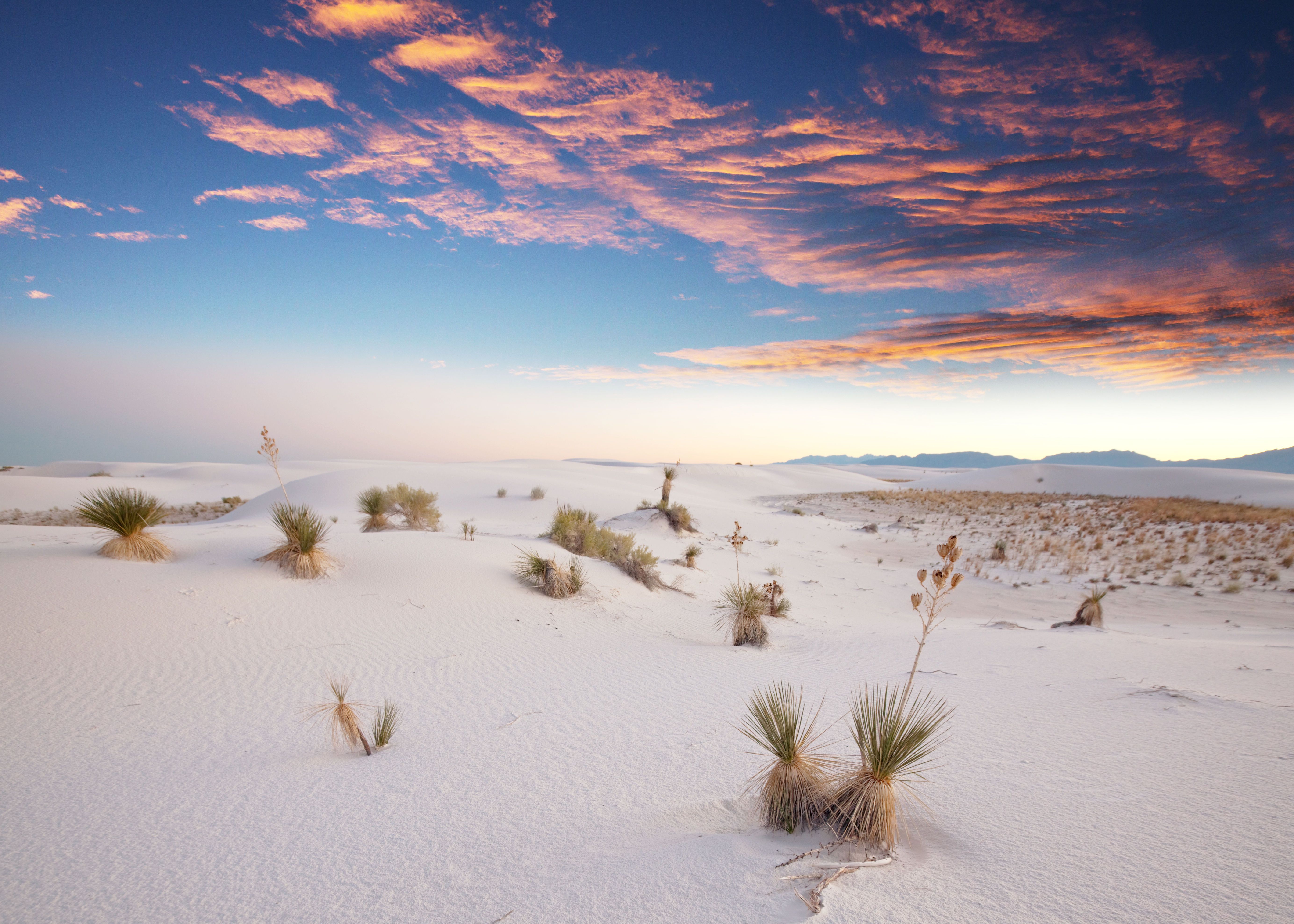 5536x3952 White Sands National Park Travel Guide 2027. Free PDF to print