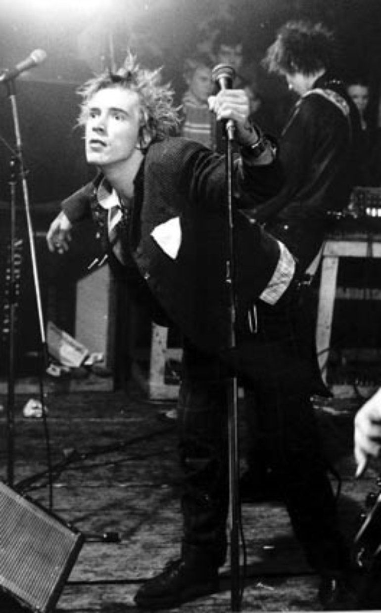 770x1240 Johnny Rotten Wallpaper