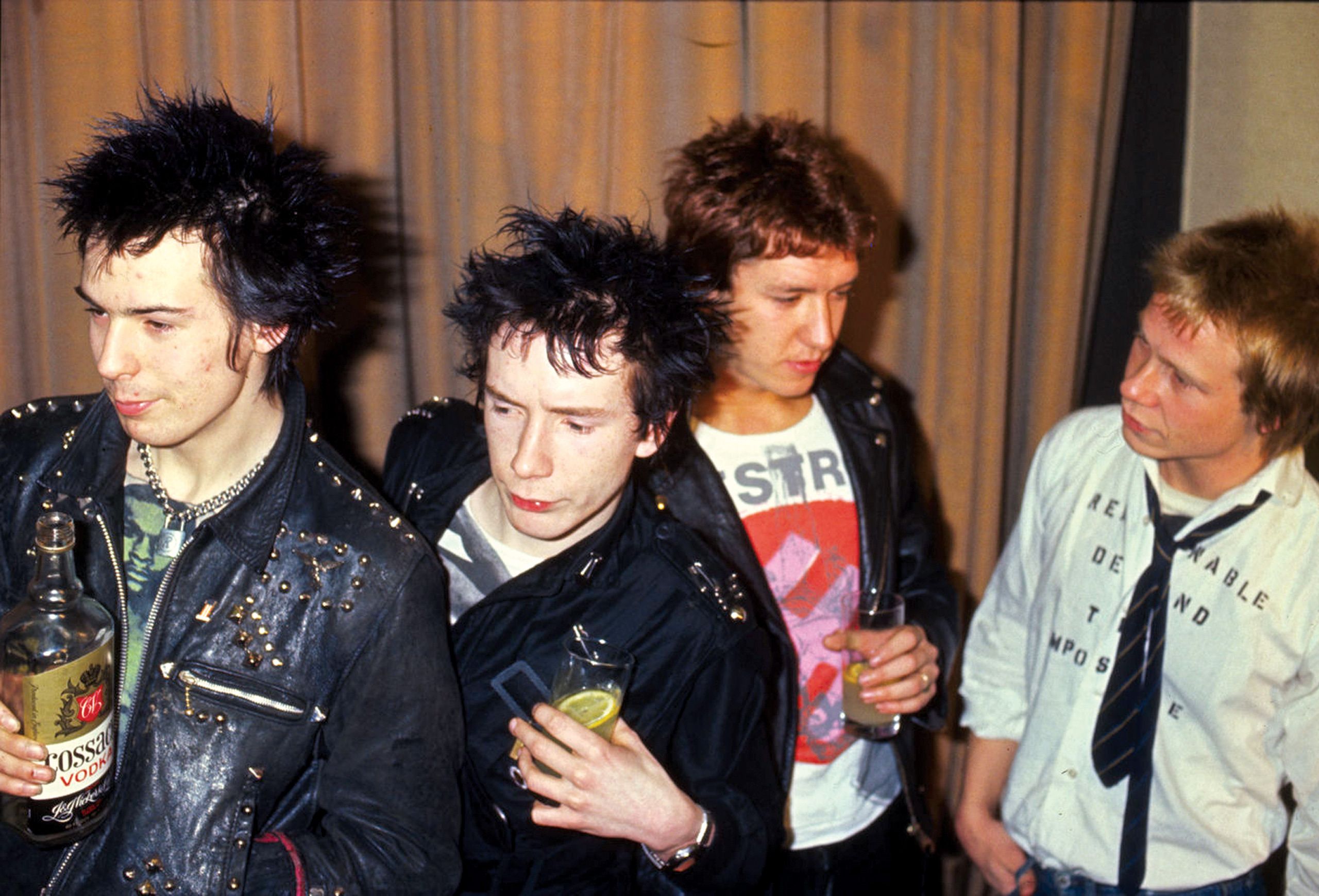2560x1740 Sex Pistols Wallpaper
