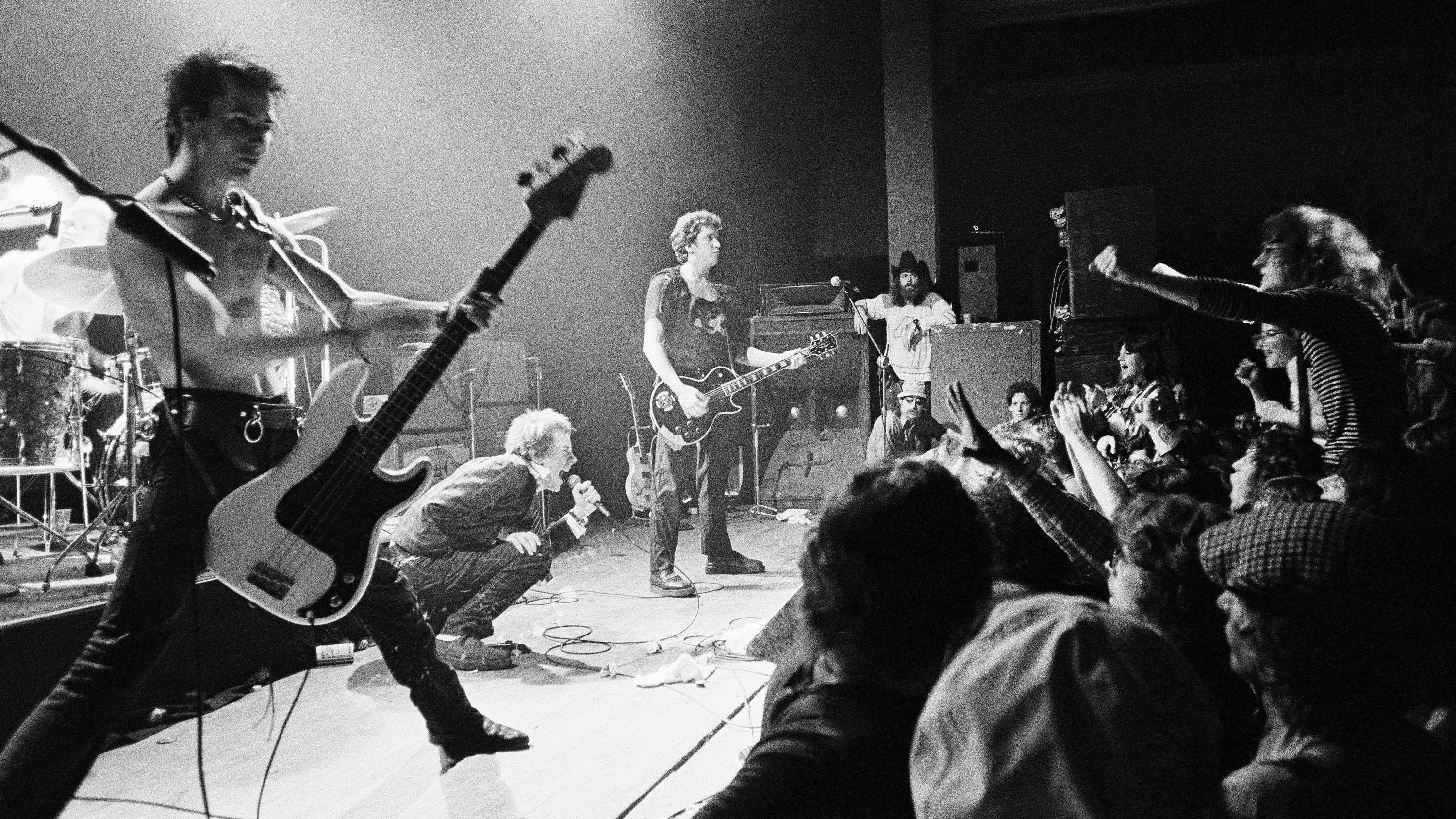 3000x1687 Sex Pistols Wallpaper