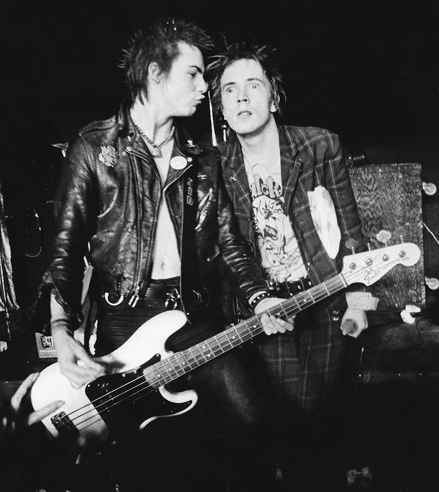 875x980 Johnny Rotten and Sid Vicious, Sex Pistols, 1978