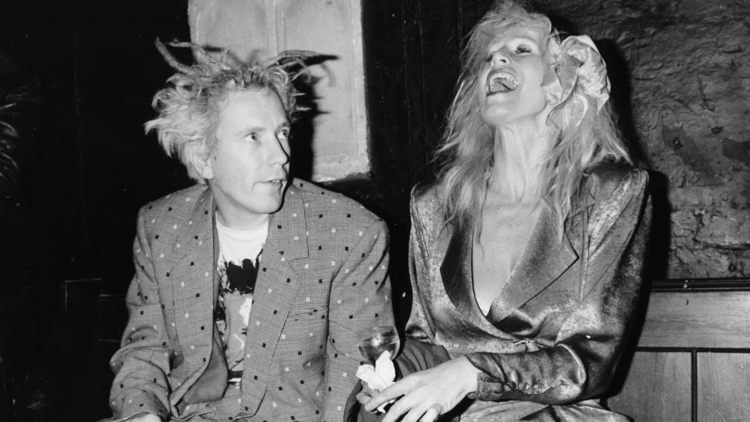 2560x1440 Controversial Rock Legend Reveals Shocking Experience With 'Evil' Fans