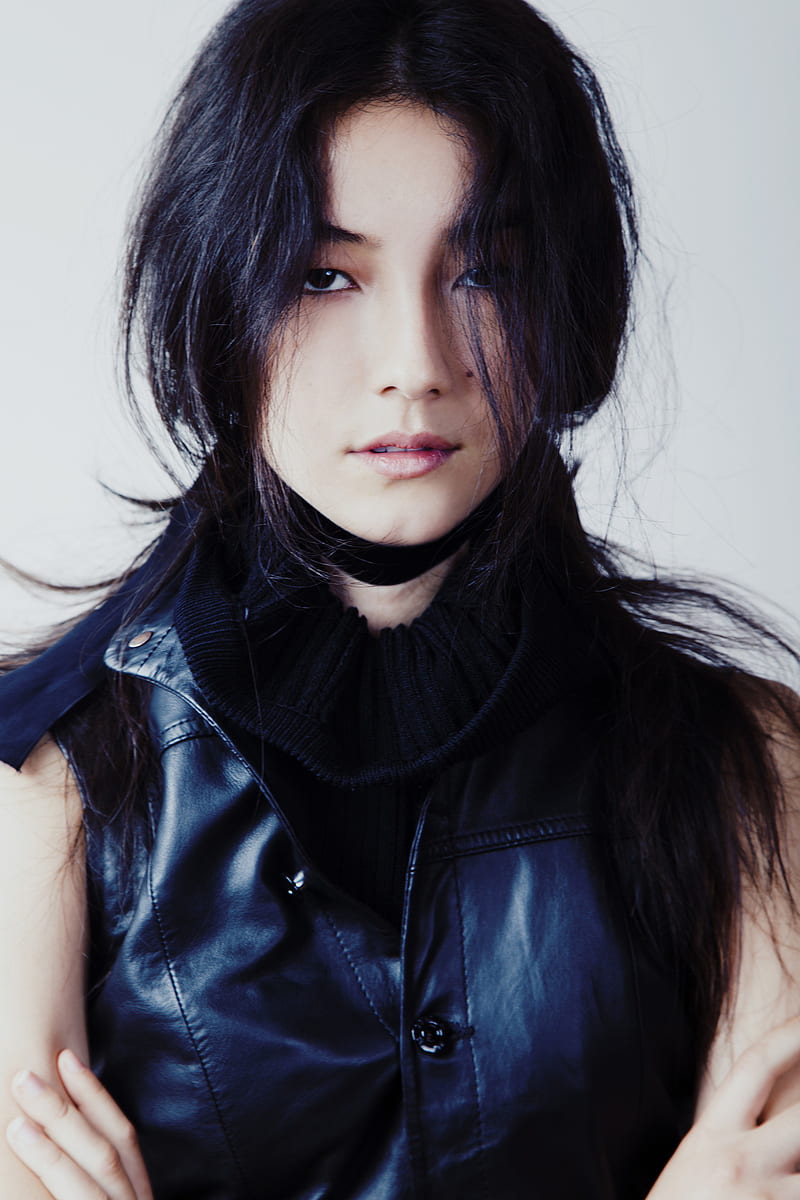 800x1200 Natasha Liu Bordizzo, women, actress, Australian, model, simple background, brunette, HD phone wallpaper