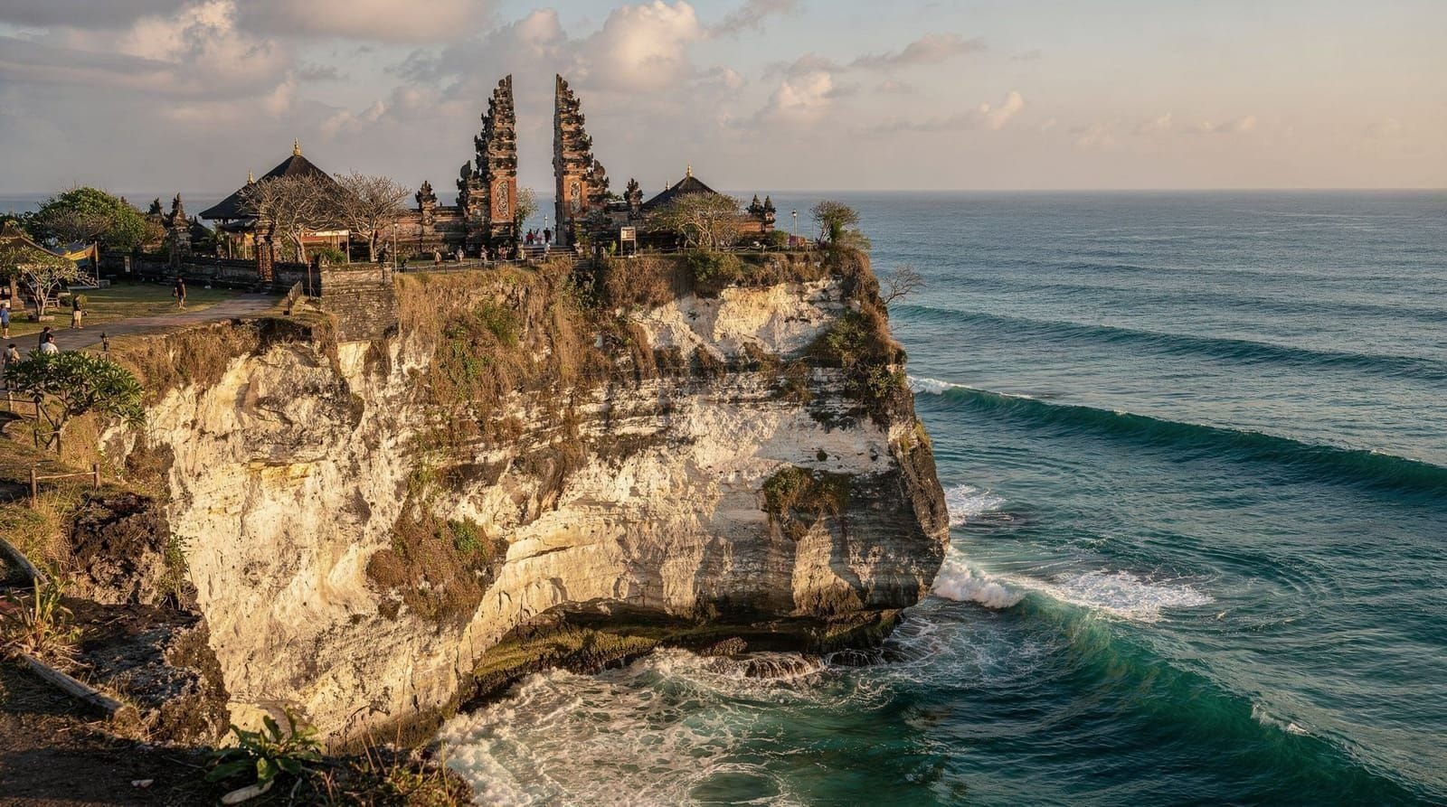 1600x893 Uluwatu, Bali: Temple, Kecak Dance and Surf Guide