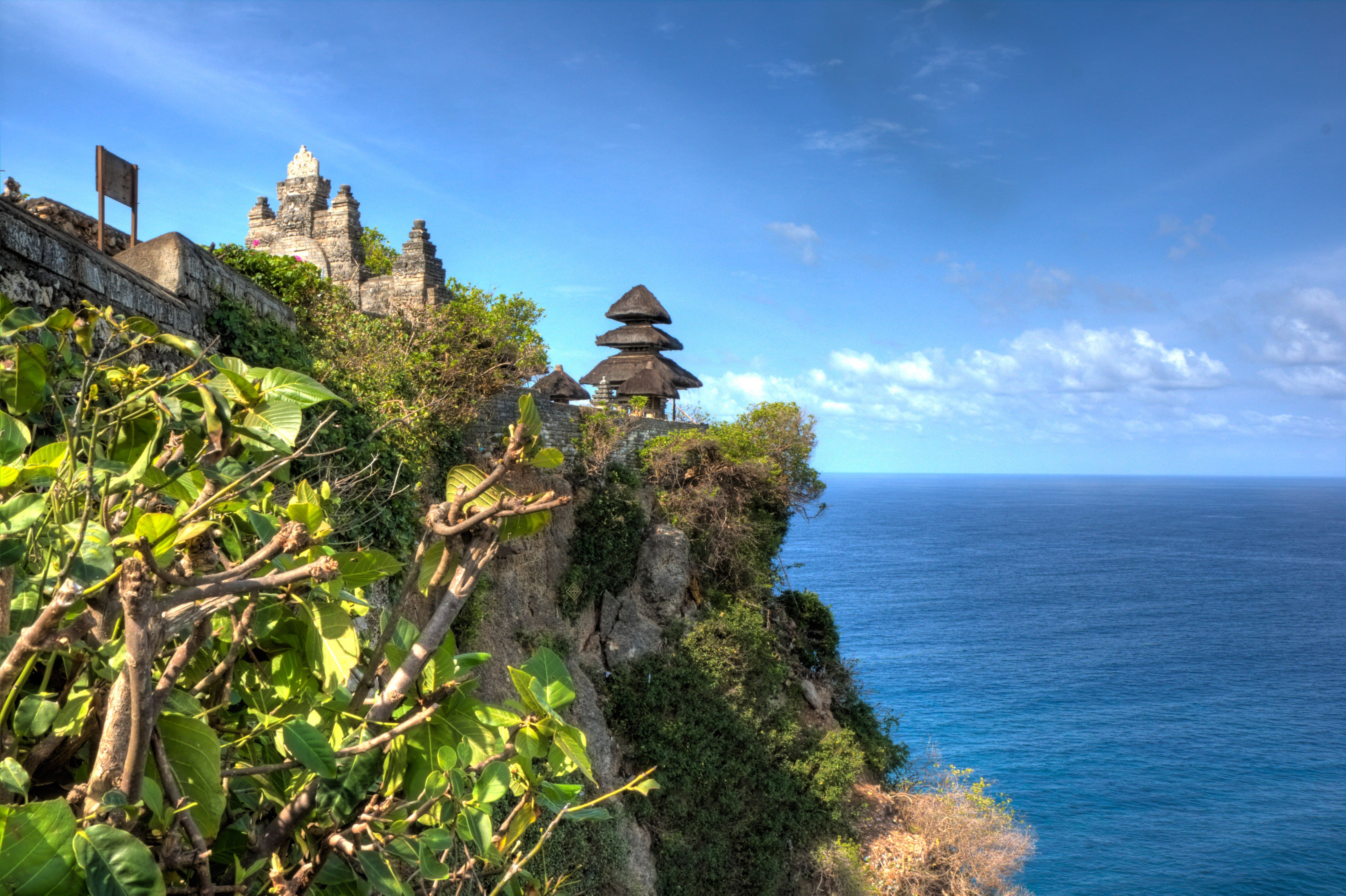 4289x2856 Uluwatu Temple, Bali: How To Reach, Best Time & Tips
