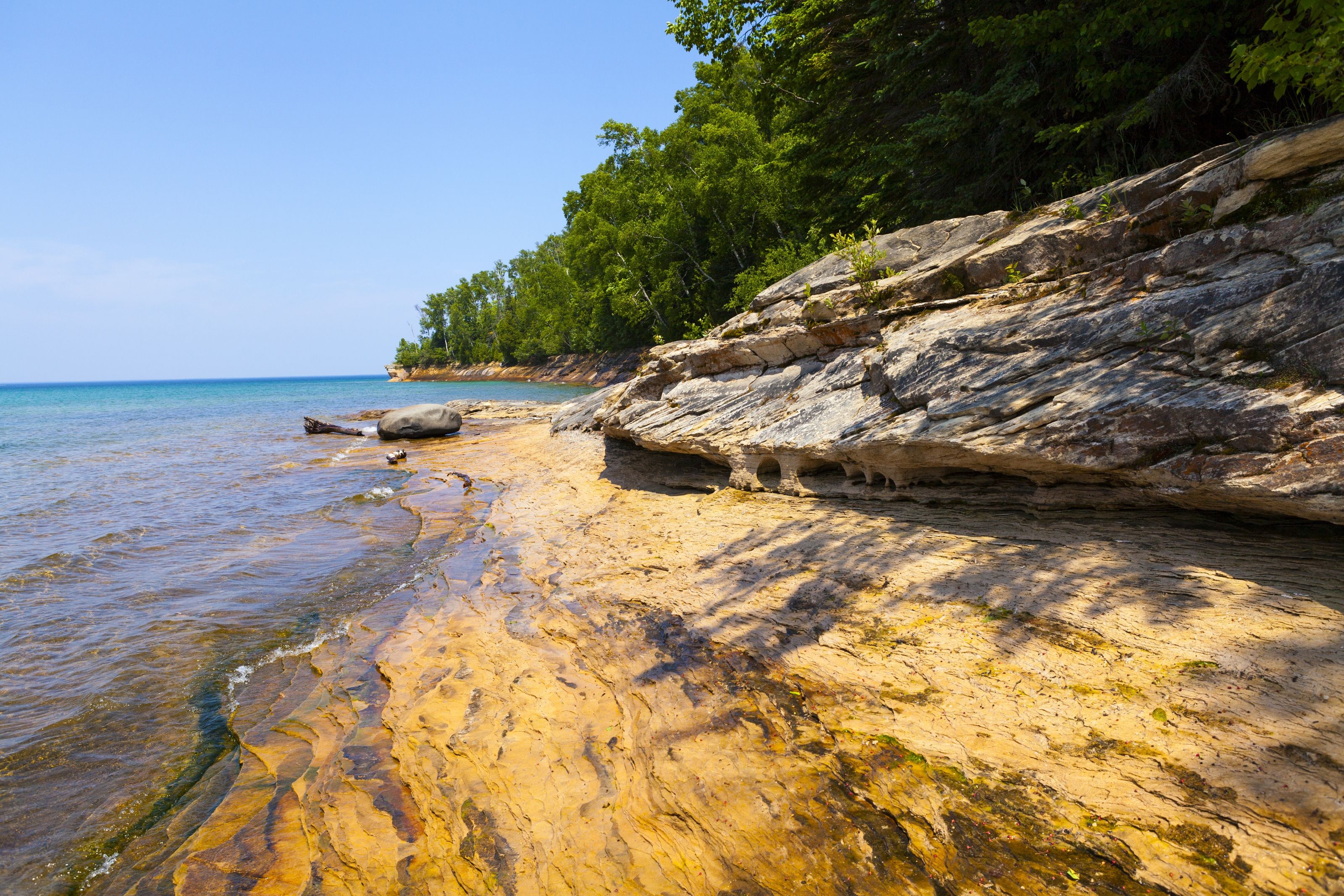 3200x2133 Rock National Lake Shore In The Upper Peninsula Of Michigan Wall Mural