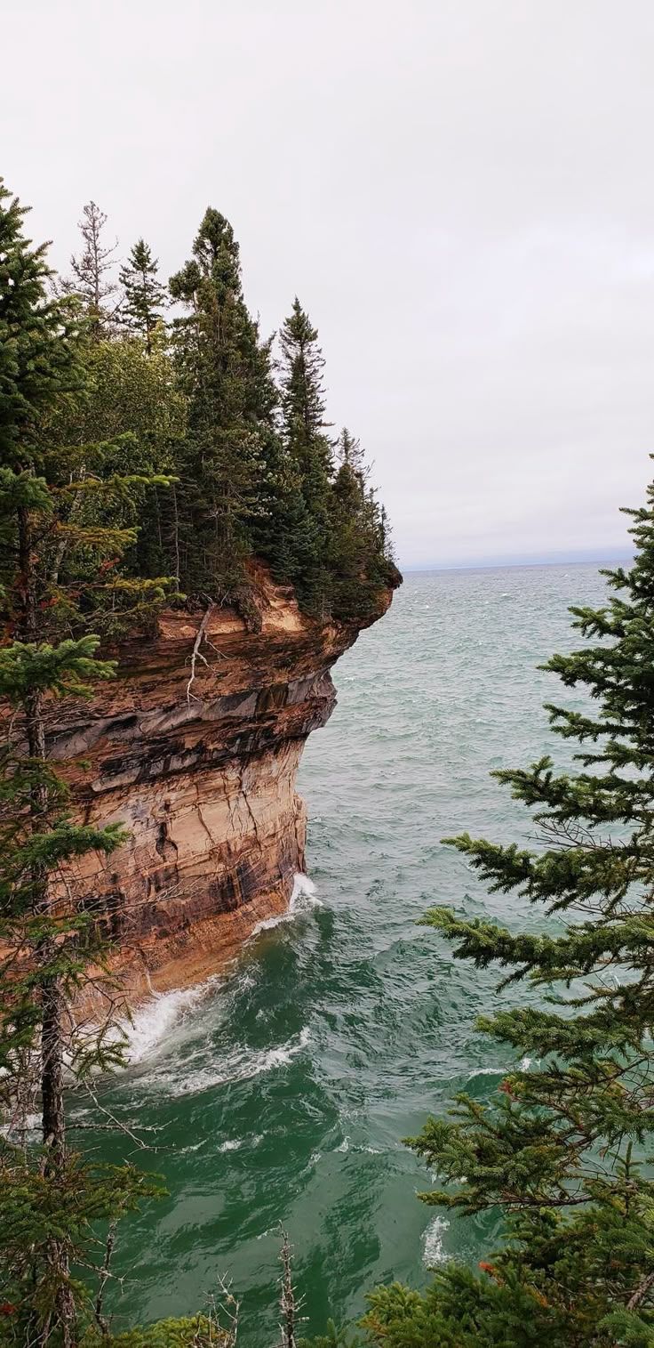 736x1515 Pictured Rocks National Lakeshore Michigan [OC][4032x1960] - #travel #photography #adventure #amazing