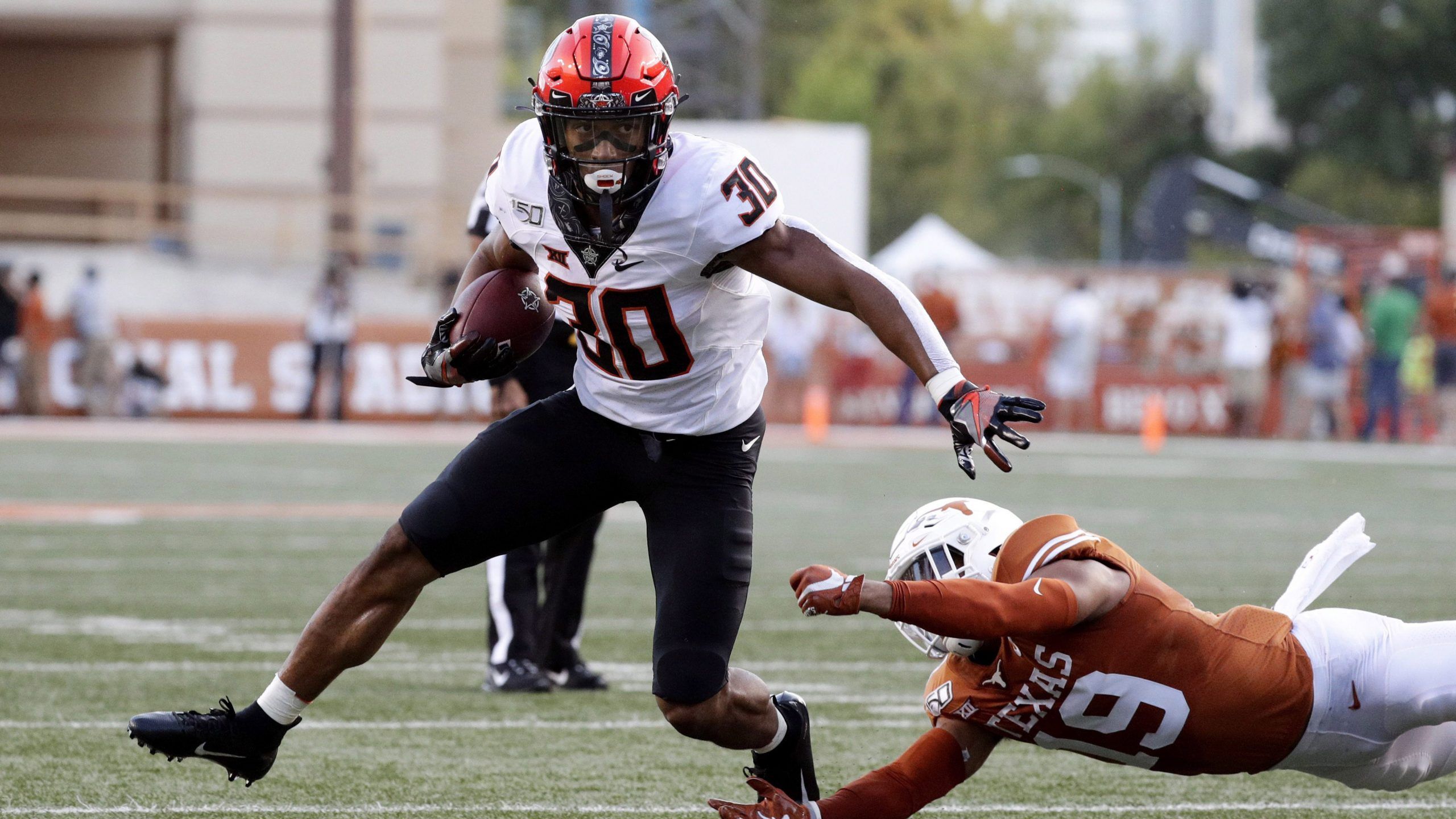 2560x1440 Canadian running back Chuba Hubbard decides to enter 2021 NFL Draft