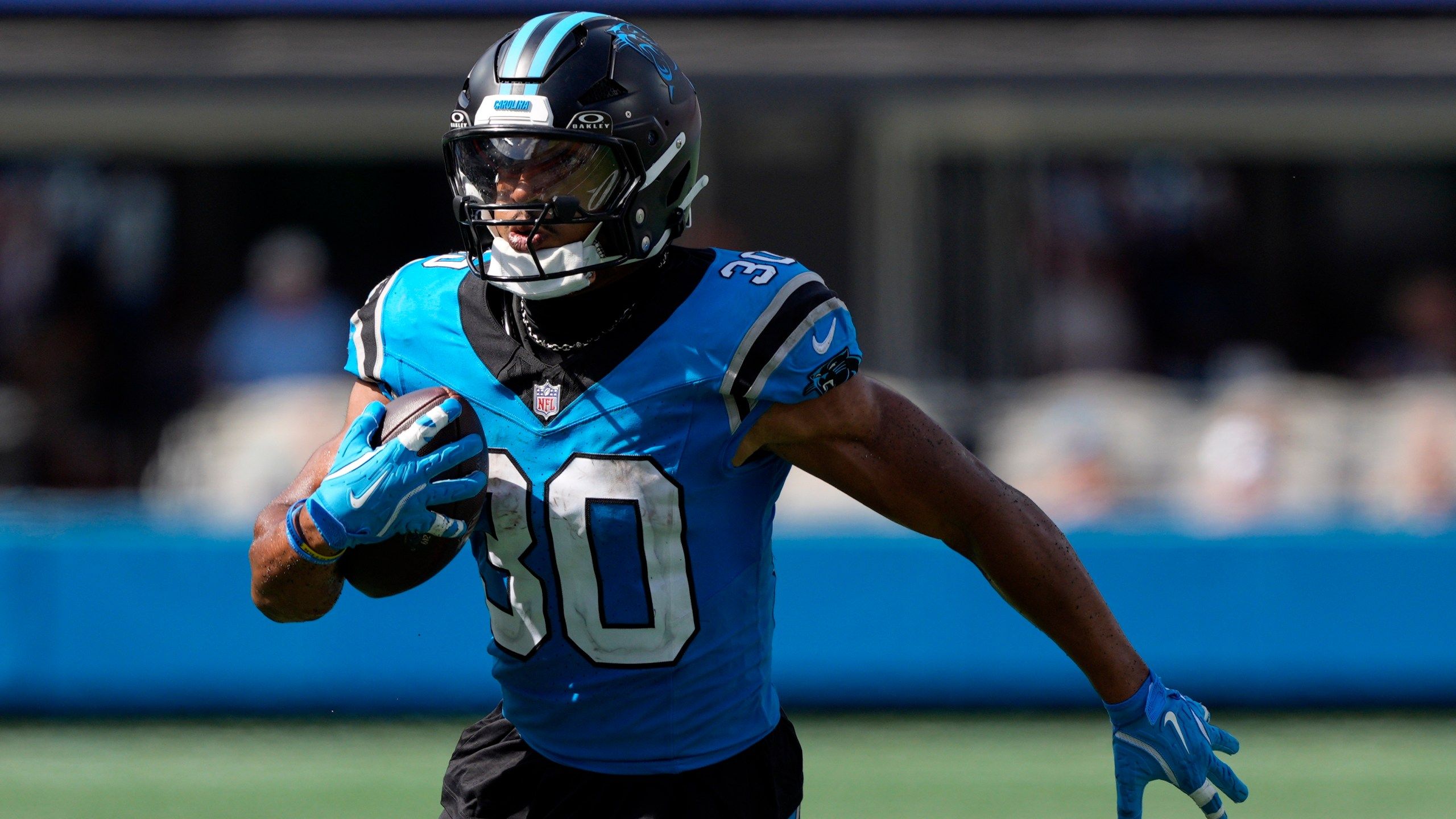 2560x1440 Panthers RB Chuba Hubbard out vs. Miami with calf injury, Rico Dowdle to start