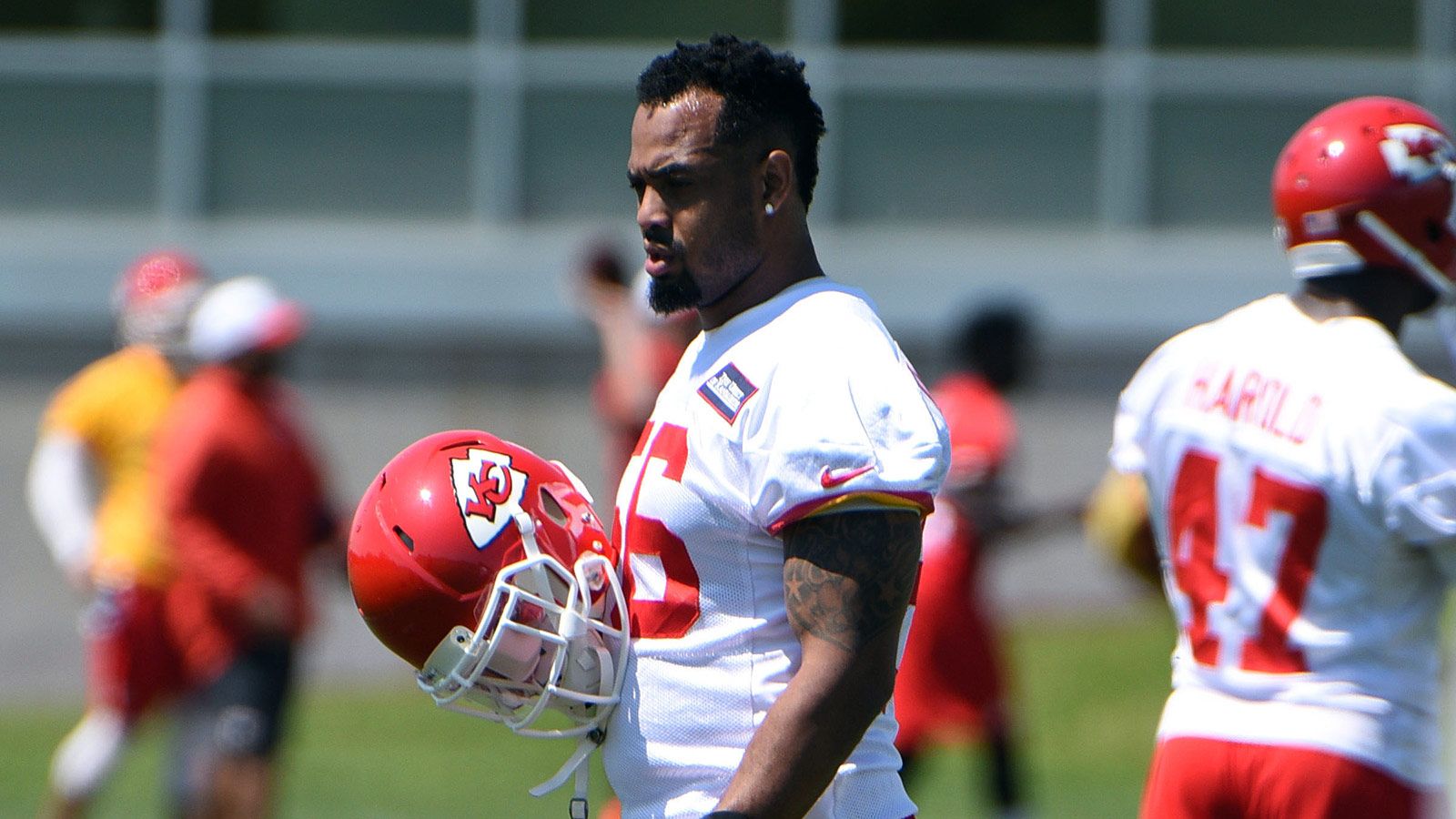 1600x900 Derrick Johnson: Demotion in 2009 was worse than Achilles injury