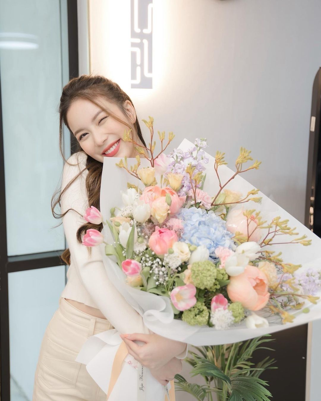 1080x1350 nữ diễn viên nhà GMM TV: Từ Mook Worranit đến nữ chính trong Vườn Sao Băng bản Thái