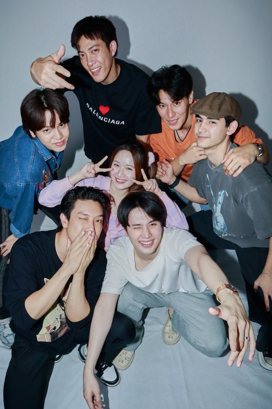 900x1350 Wandee Goodday Photo