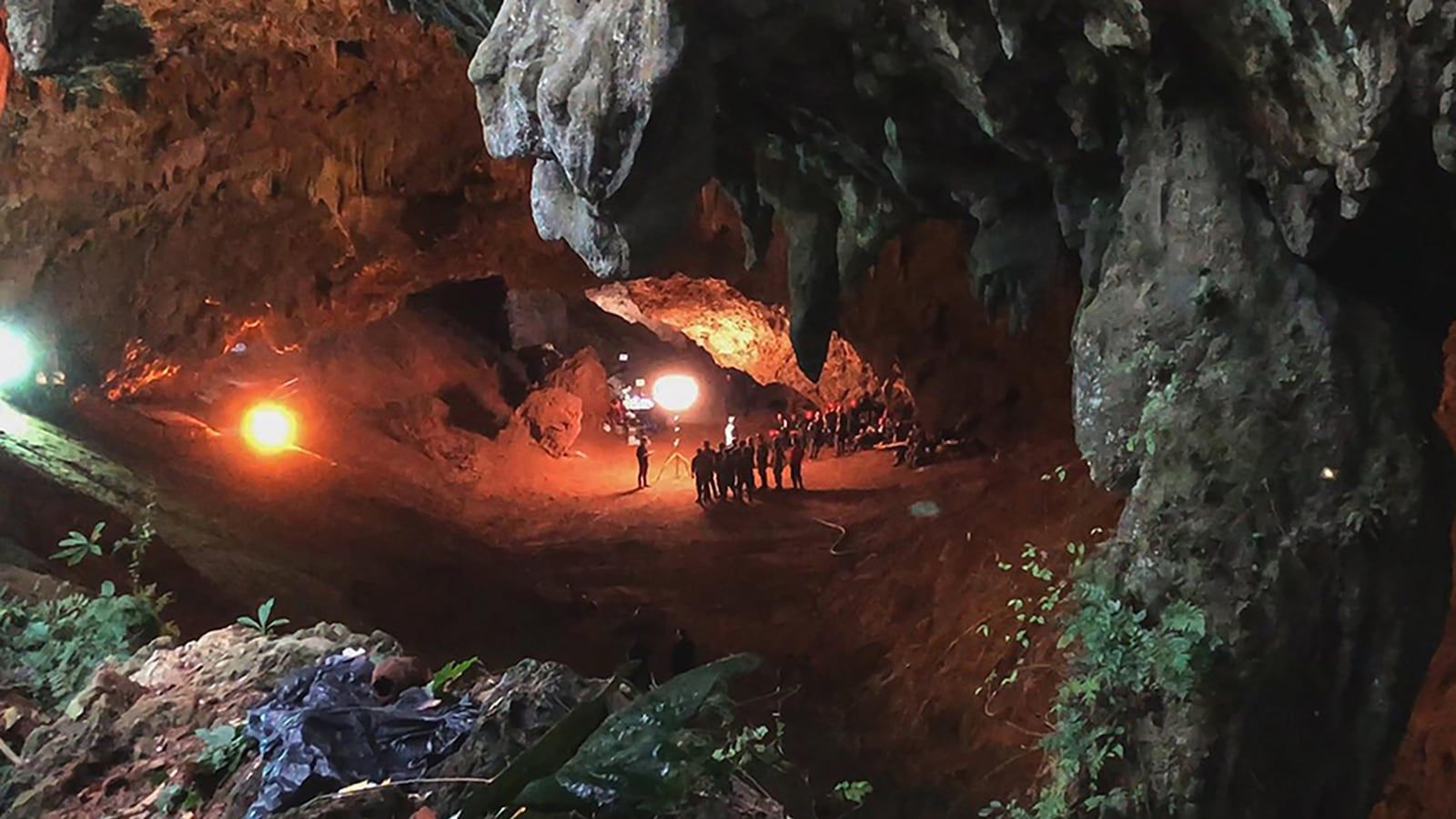 1600x900 The Rescue' Tells the Inside Story of Thailand's Daring Cave Rescue
