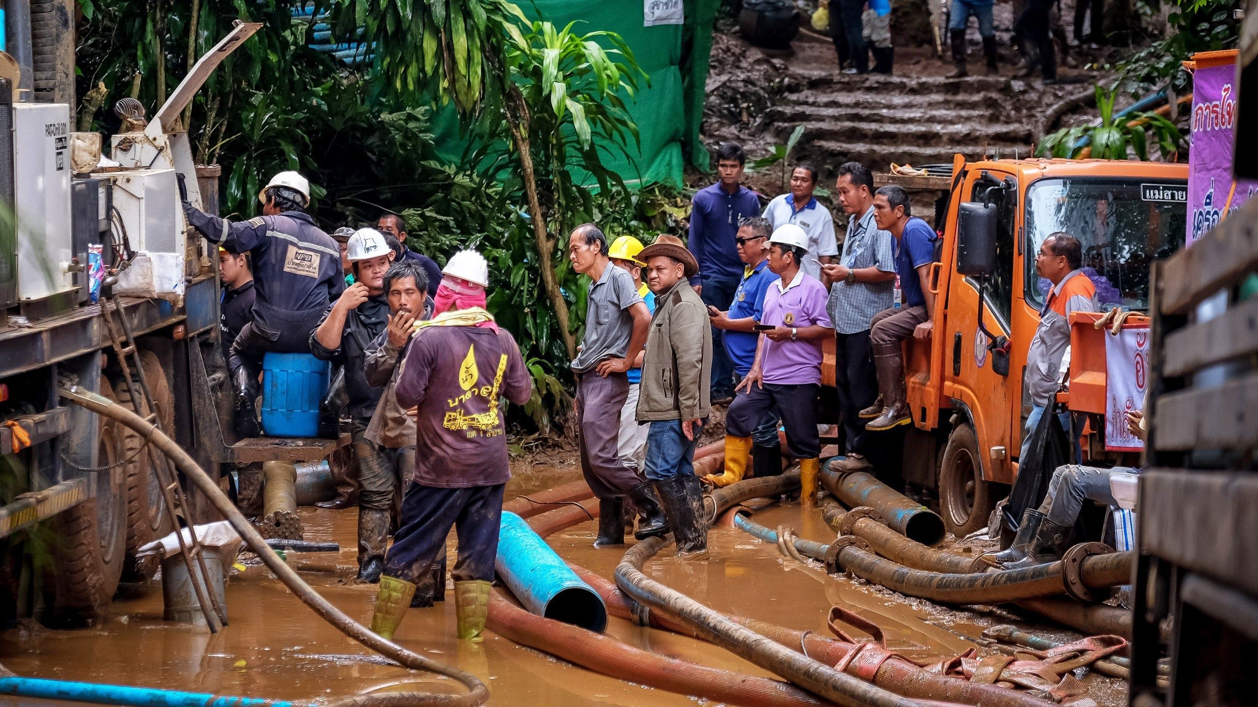 2560x1440 Thailand cave rescue: Search teams unsure how to free trapped boys. FOX 5 San Diego & KUSI News