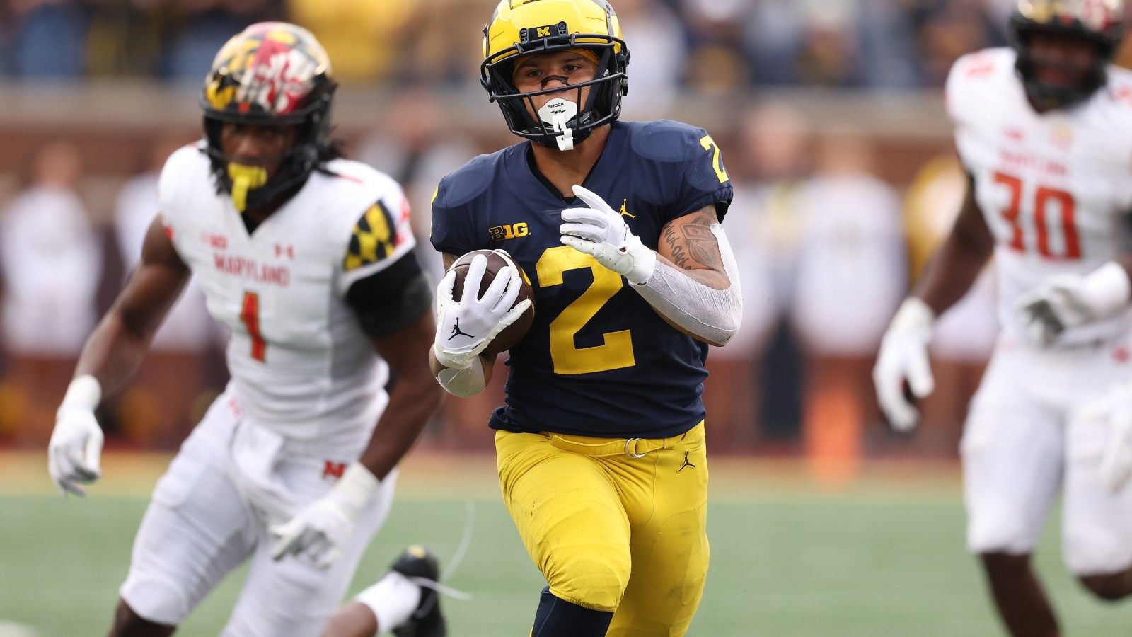 1600x900 Blake Corum: All American Will Return For His Senior Year