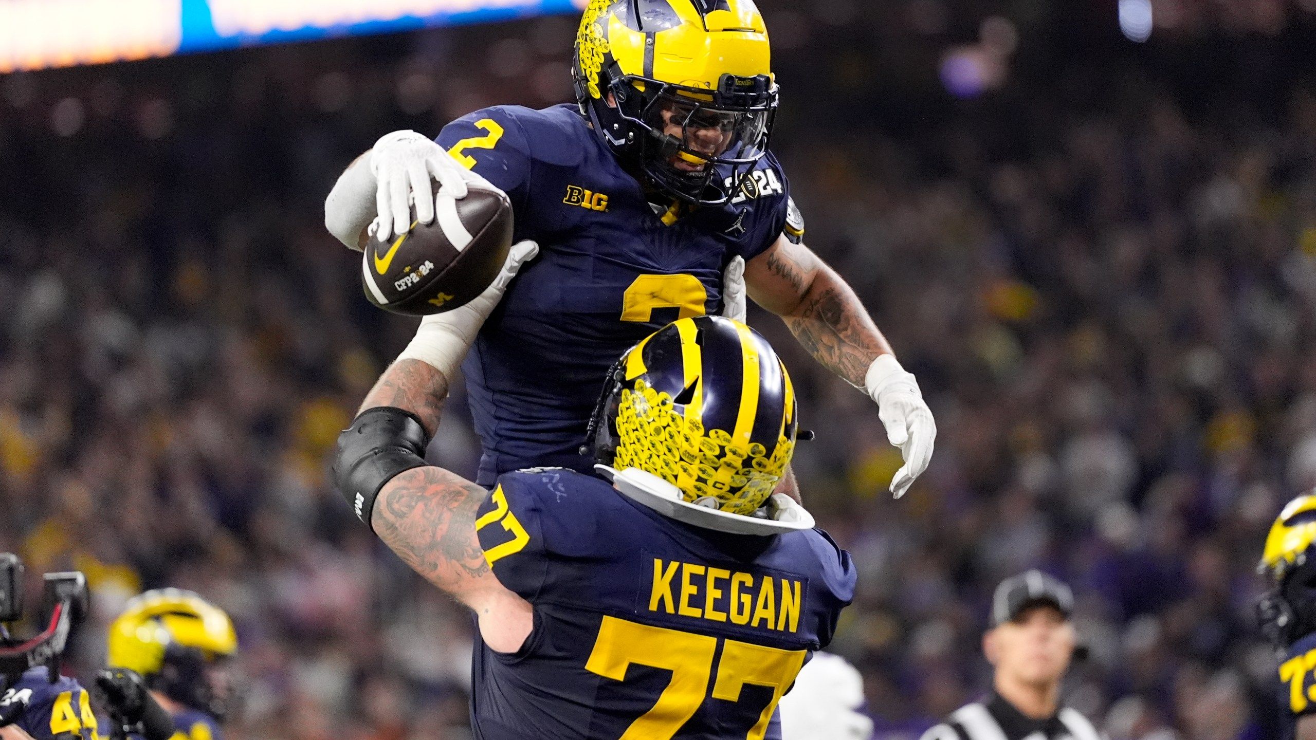 2560x1440 Michigan Overpowers Washington 34 13 To Win National Title