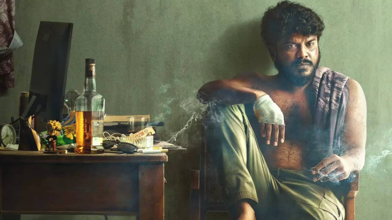 1280x720 Silambarasan unveils the first look of Manikandan's 'Lover'. Tamil Movie News of India