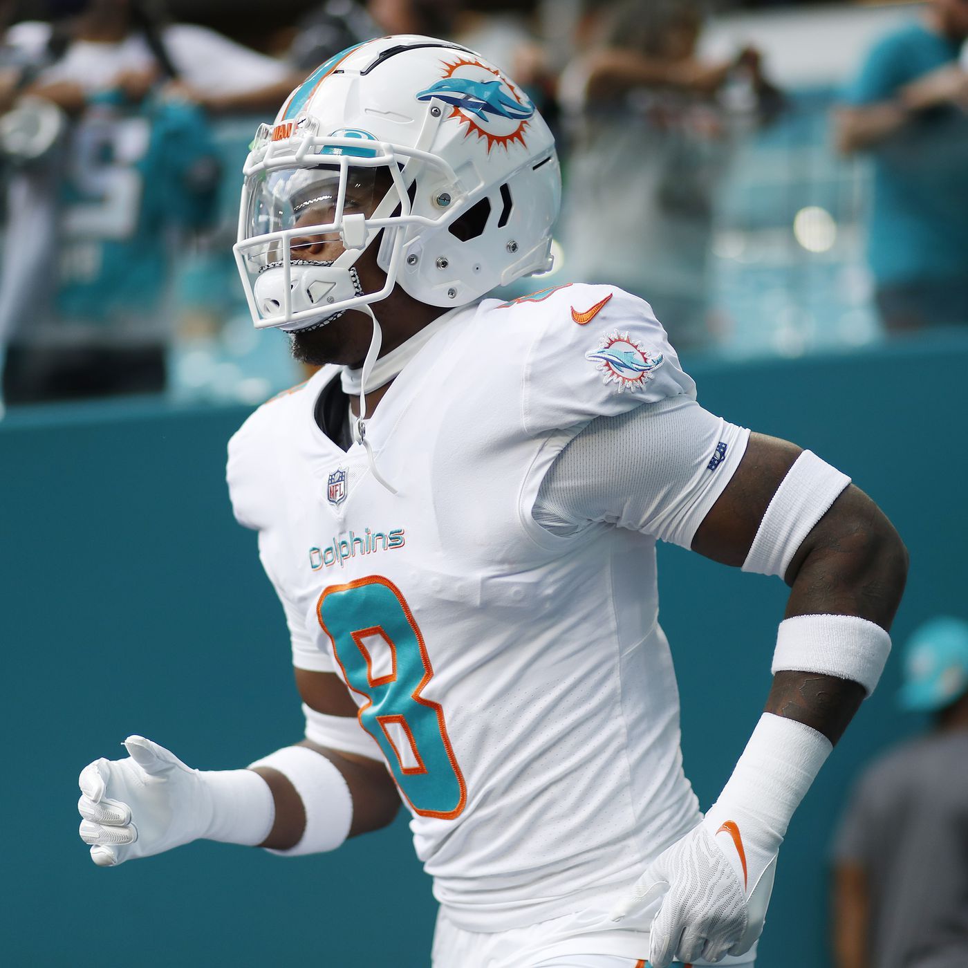 1400x1400 Jevon Holland Dolphins Wallpaper