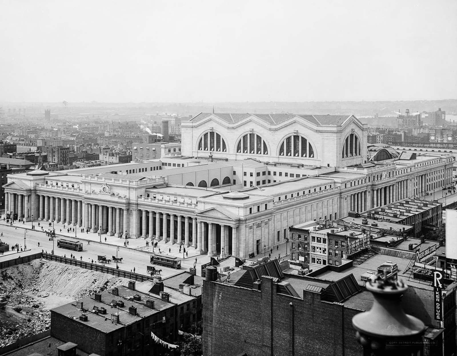 1600x1248 Magnificent Picture Of New York's Old Penn Station Before It Was Demolished, 1910 1963 Historical Photo