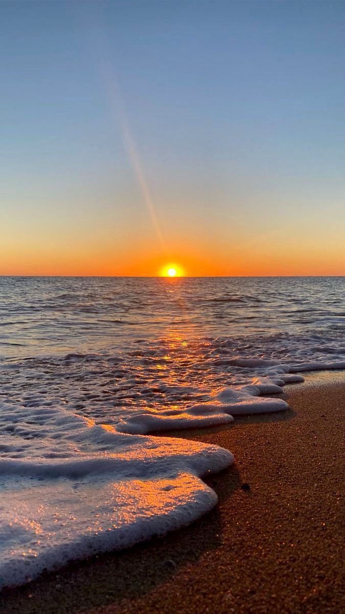 675x1200 Spectacular Beach Sunset. Pink sand beach bahamas, Beach sunset wallpaper, Beach sunrise wallpaper