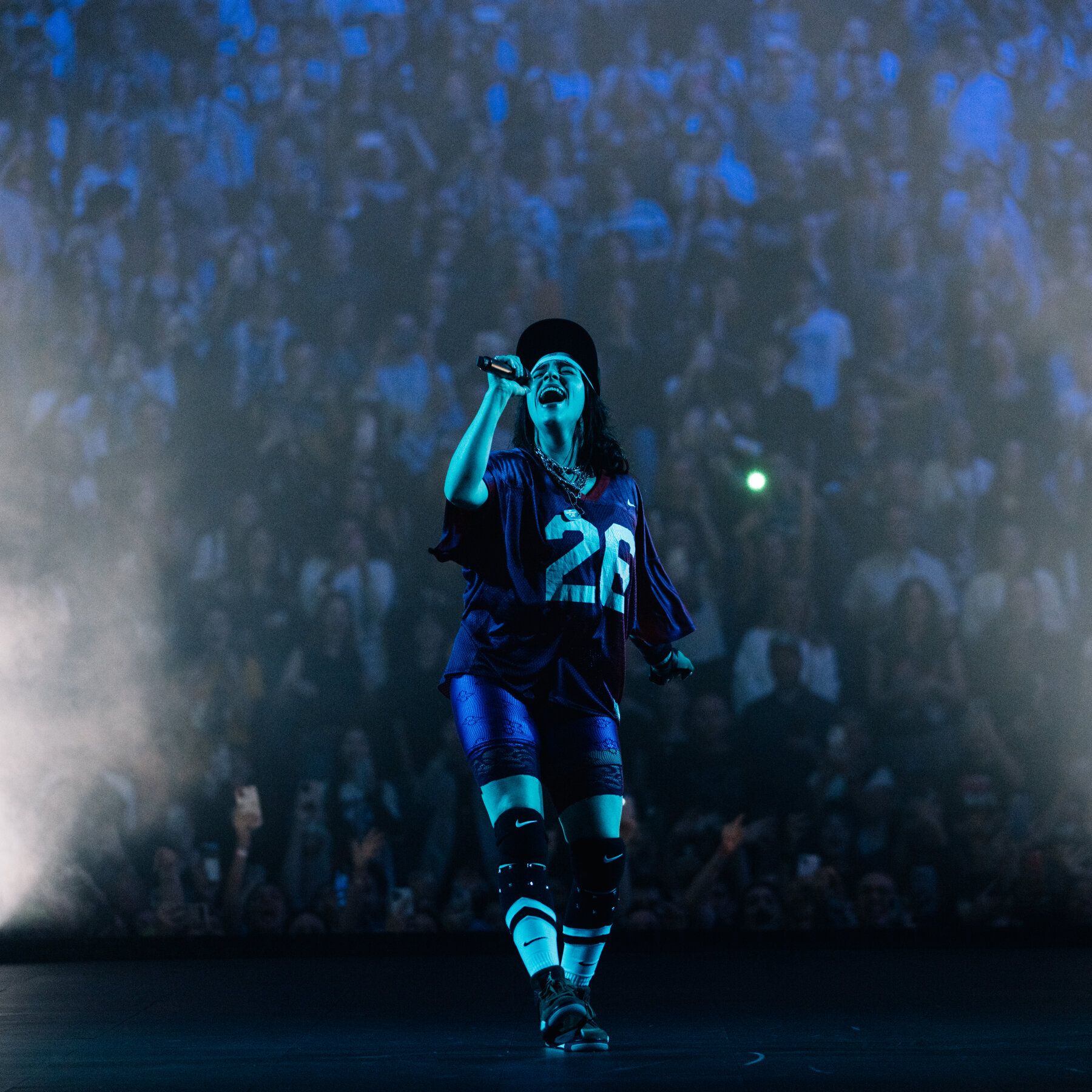 1800x1800 Billie Eilish Brings a Master Class in Intimacy to the Arena Stage