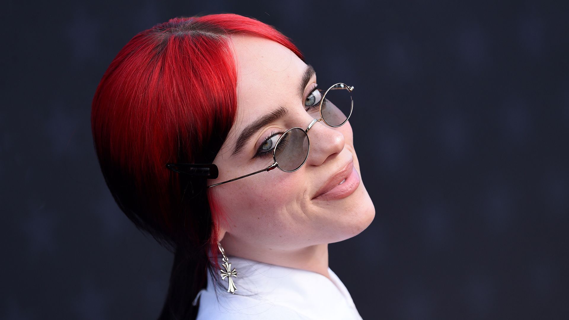 1920x1080 Billie Eilish Gave Us Pure Blair Waldorf Vibes With Her Preppy Blow Dry At The Oscars 2024
