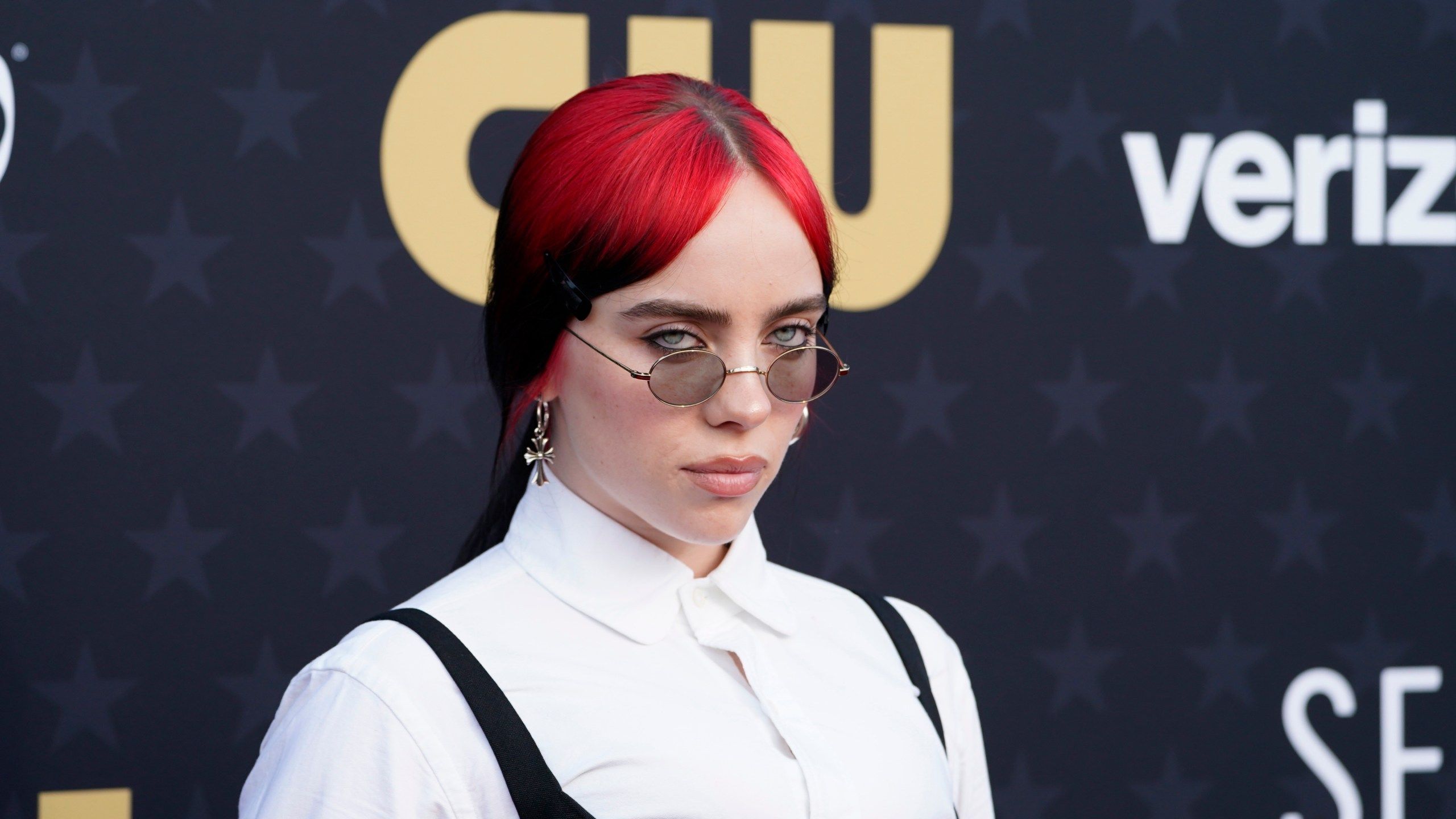 2560x1440 Billie Eilish announces 'Hit Me Hard and Soft' arena world tour