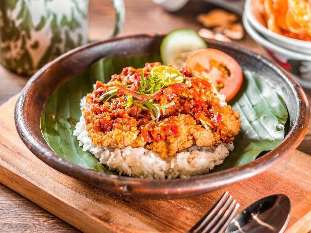 1024x768 Resep Ayam Geprek Pedas Nampol, Buat dengan Bahan Sederhana, Dijamin Ngabisin Nasi!