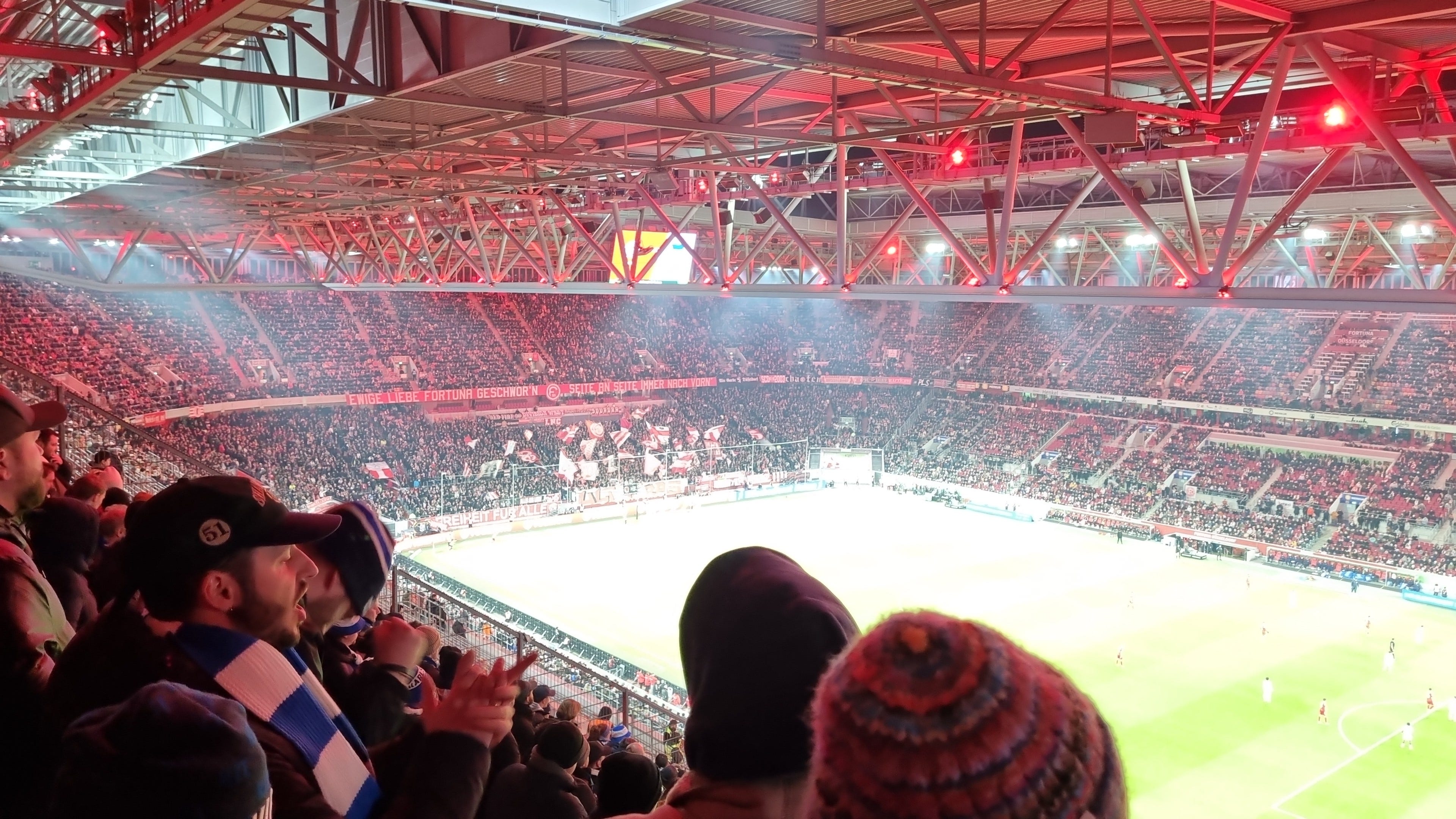 3840x2160 For the love of the game : Fortuna Dusseldorf (away)