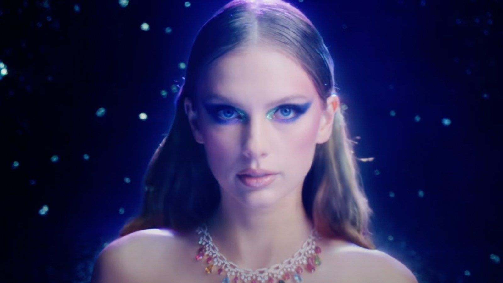 1600x900 Taylor Swift Continues 'Midnights' Video Reveals With 'Bejeweled'