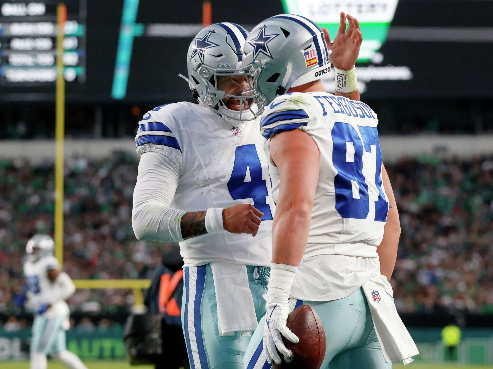 1920x1440 What strengthens bond between Cowboys' Dak Prescott, Jake Ferguson?