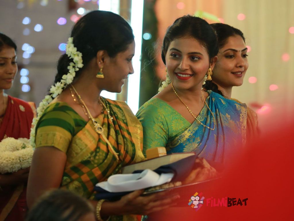 1024x768 Iraivi HQ Movie Wallpaper. Iraivi HD Movie Wallpaper