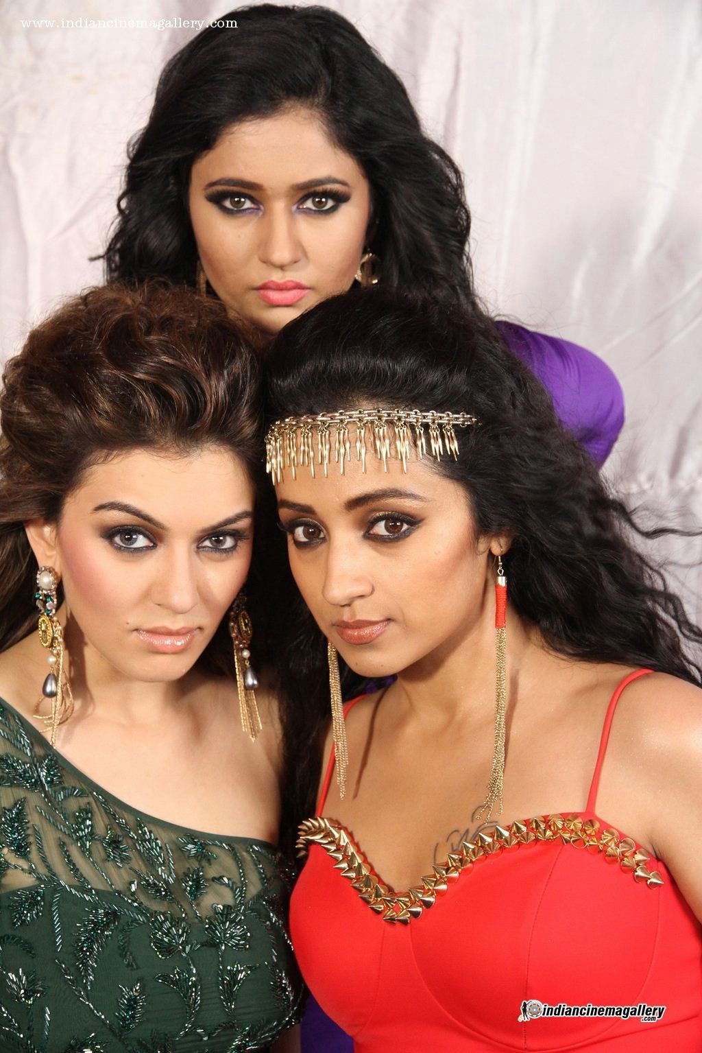 1024x1535 Aranmanai 2 Wallpaper