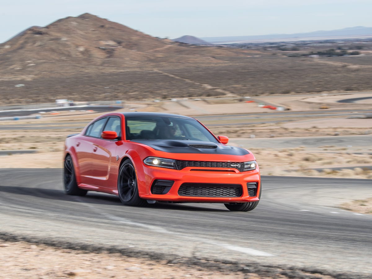 1200x900 Dodge Charger Hellcat Widebody Loves to Destroy Its Tires